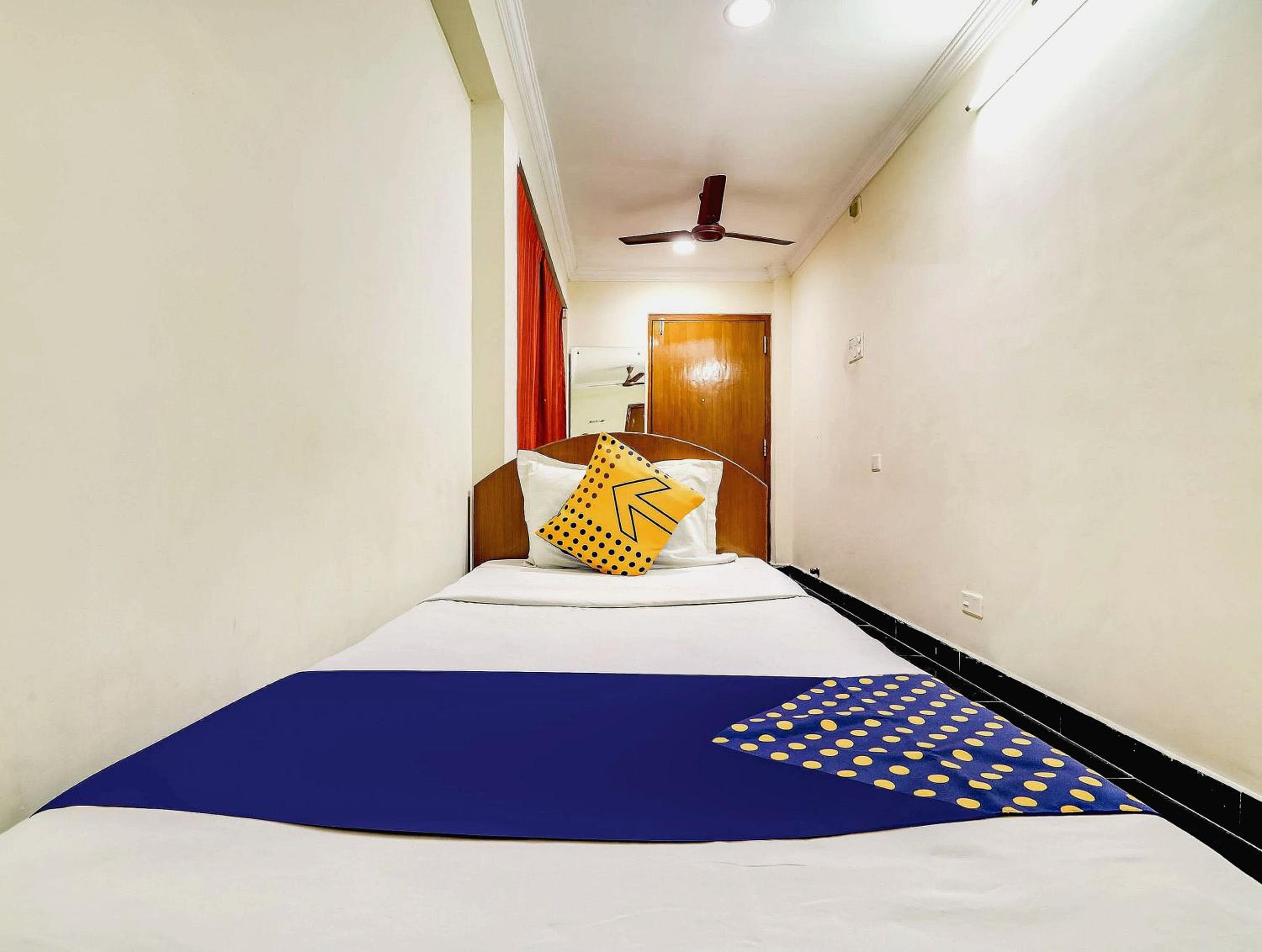 Triple Room with Bathroom - Photo 8