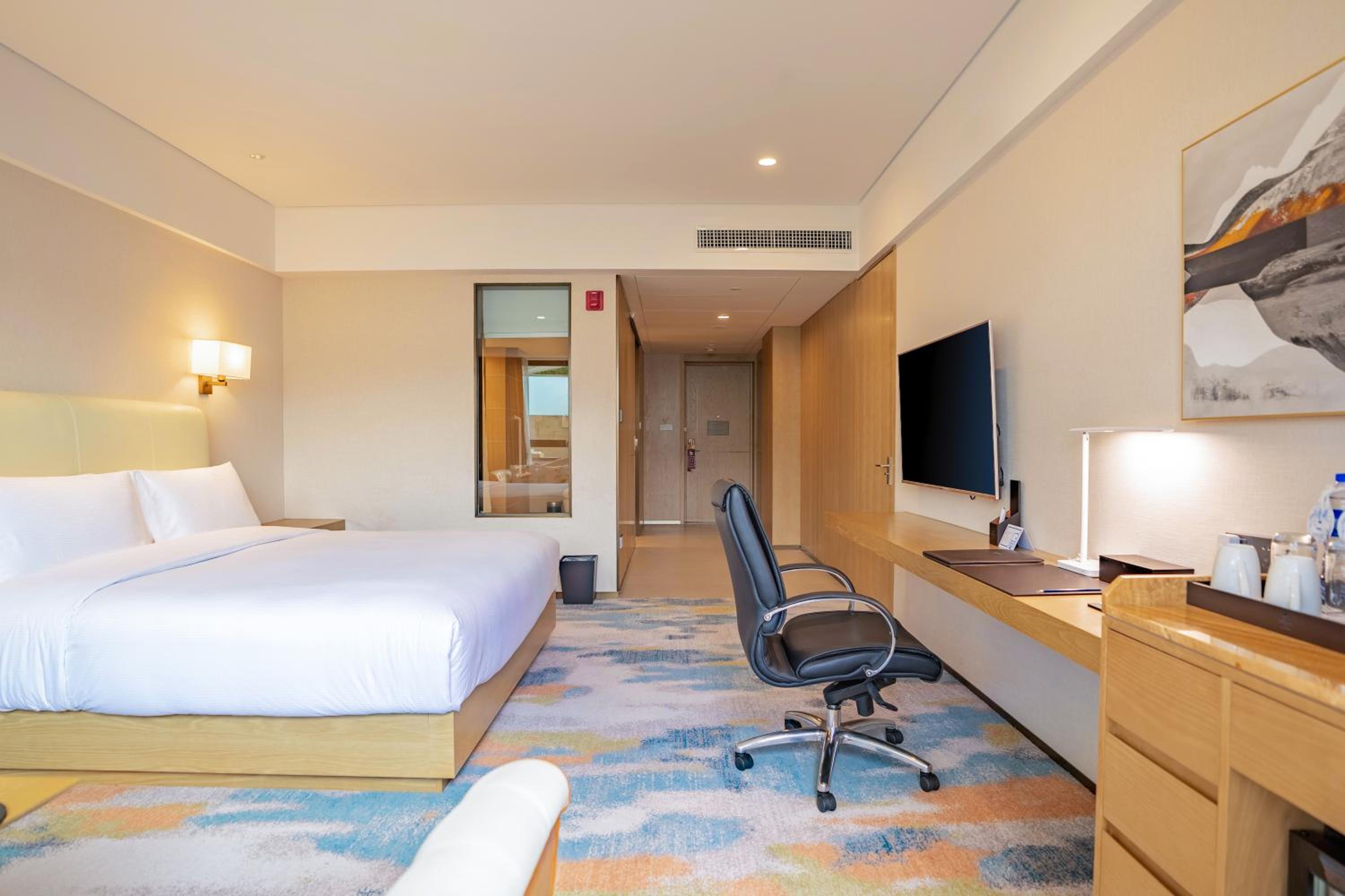 King Room - Mobility Accessible