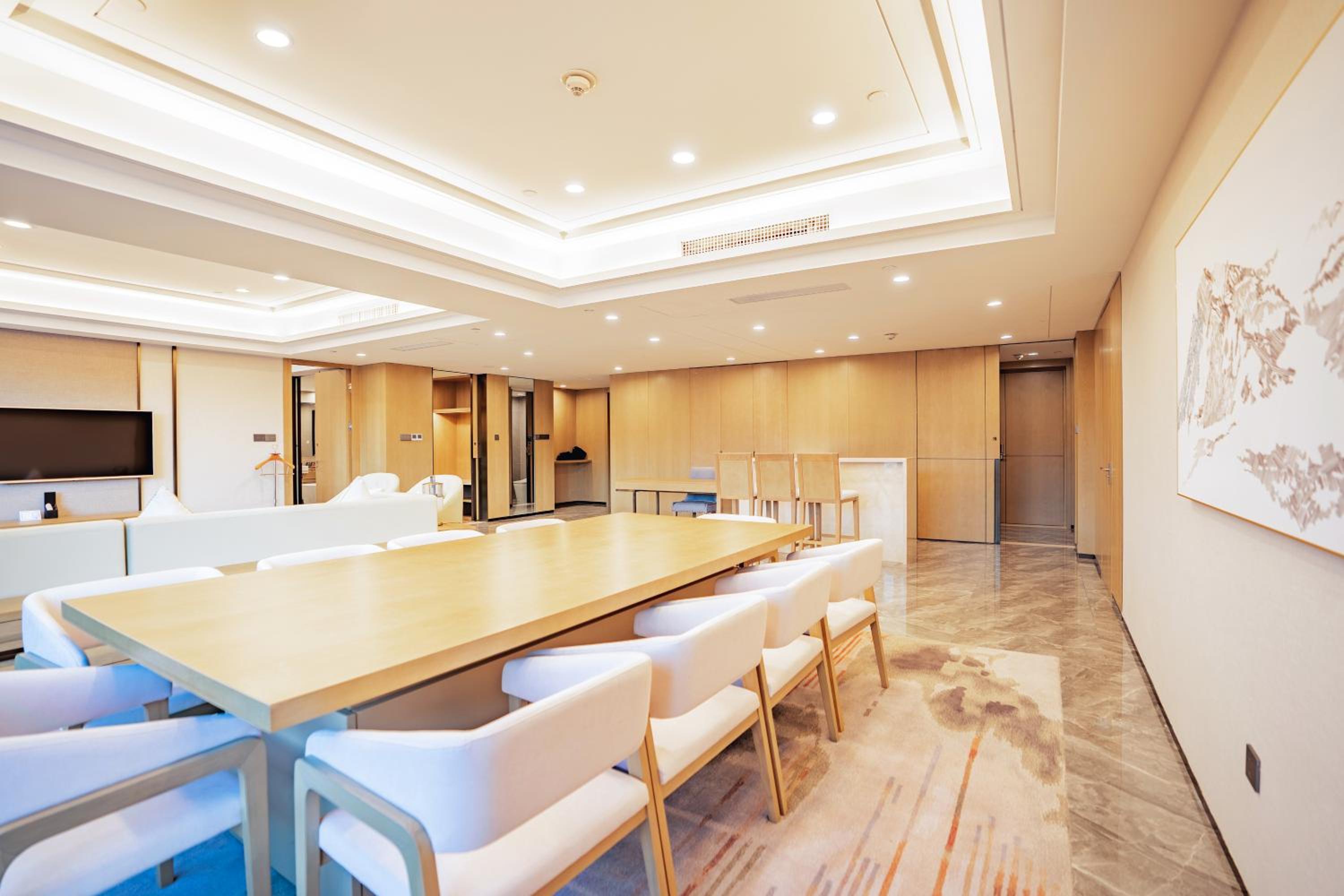 One-Bedroom Executive King Suite