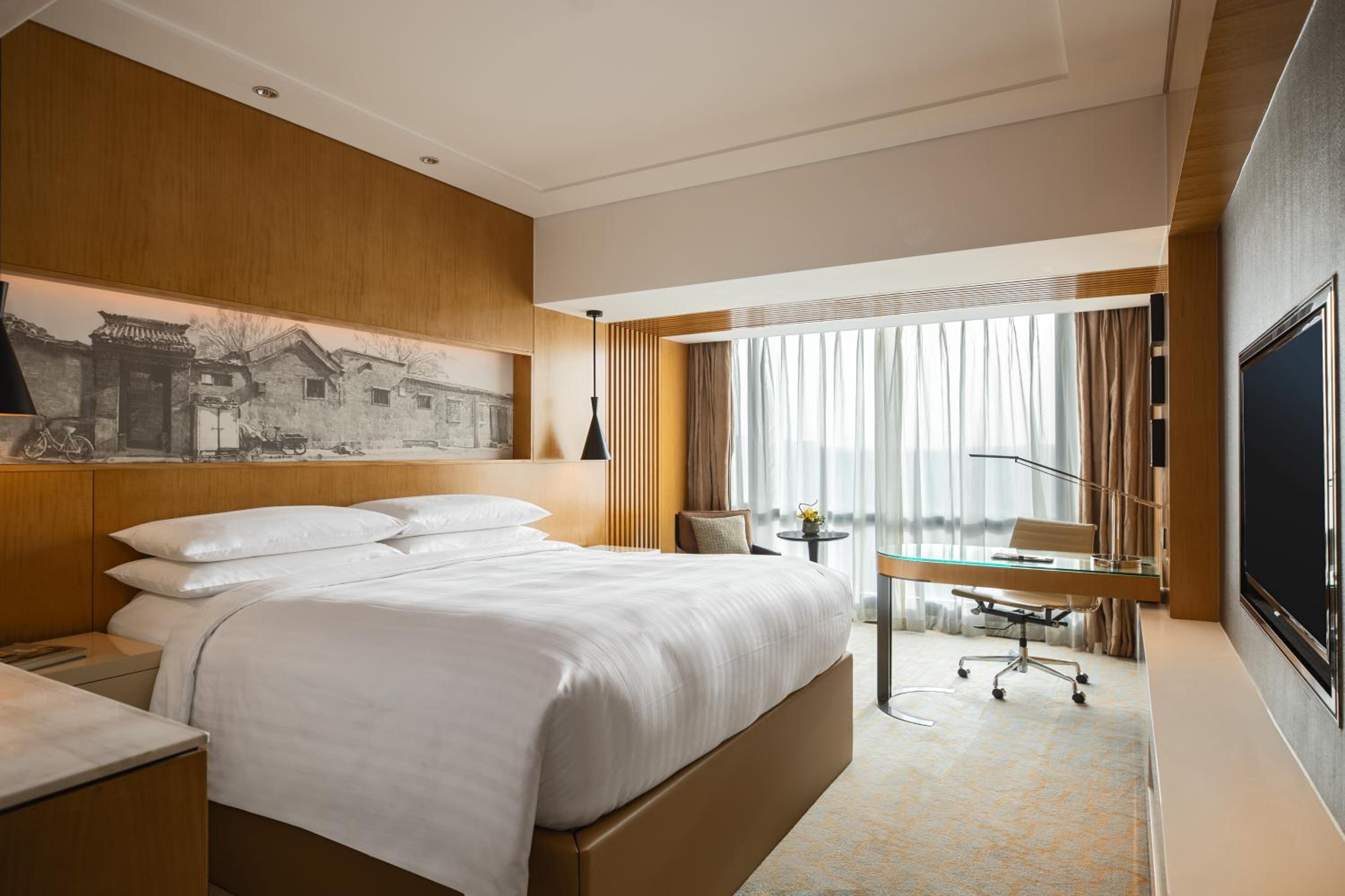Deluxe King Room photo 1