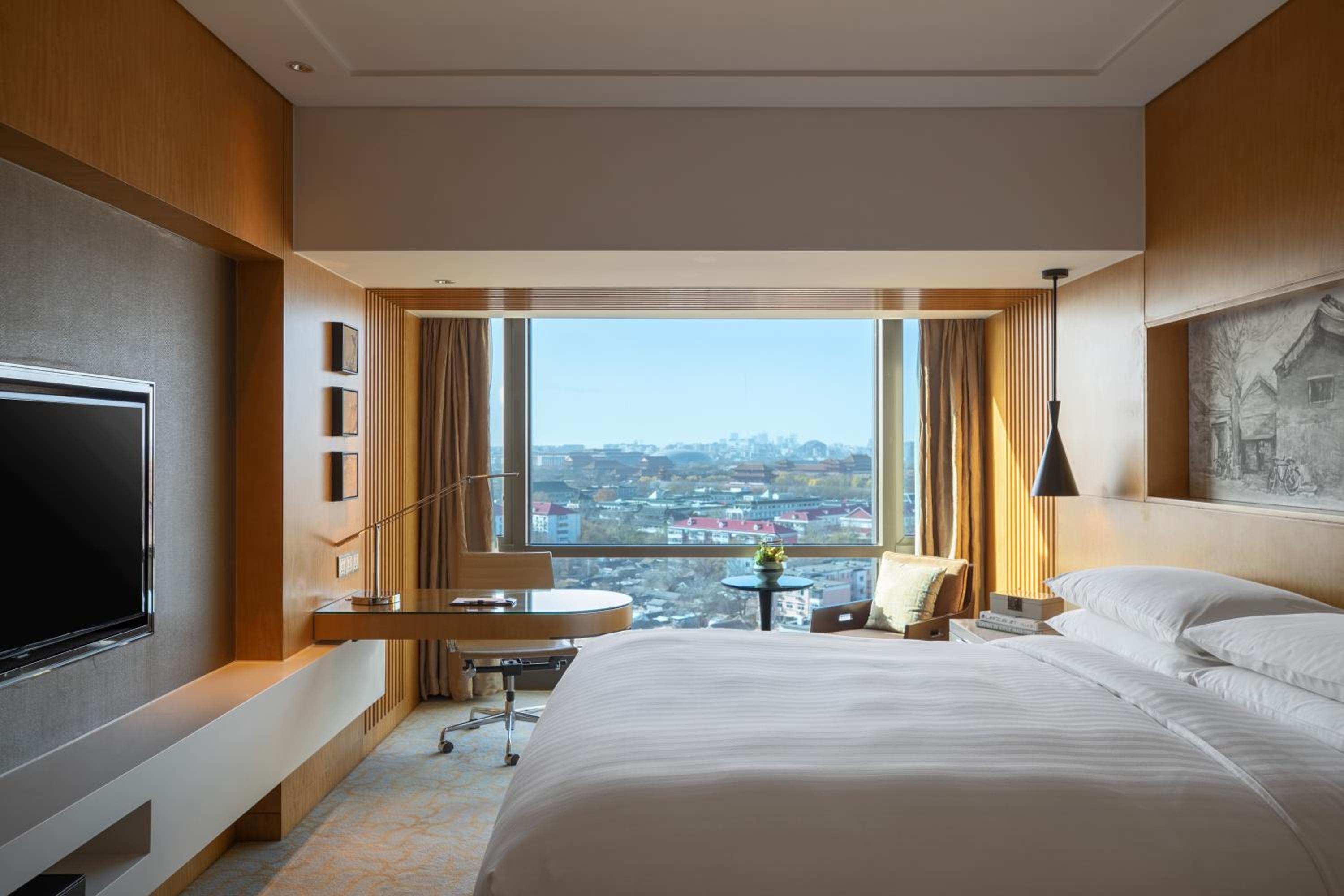 King Room with City View on High Floor - Photo 3