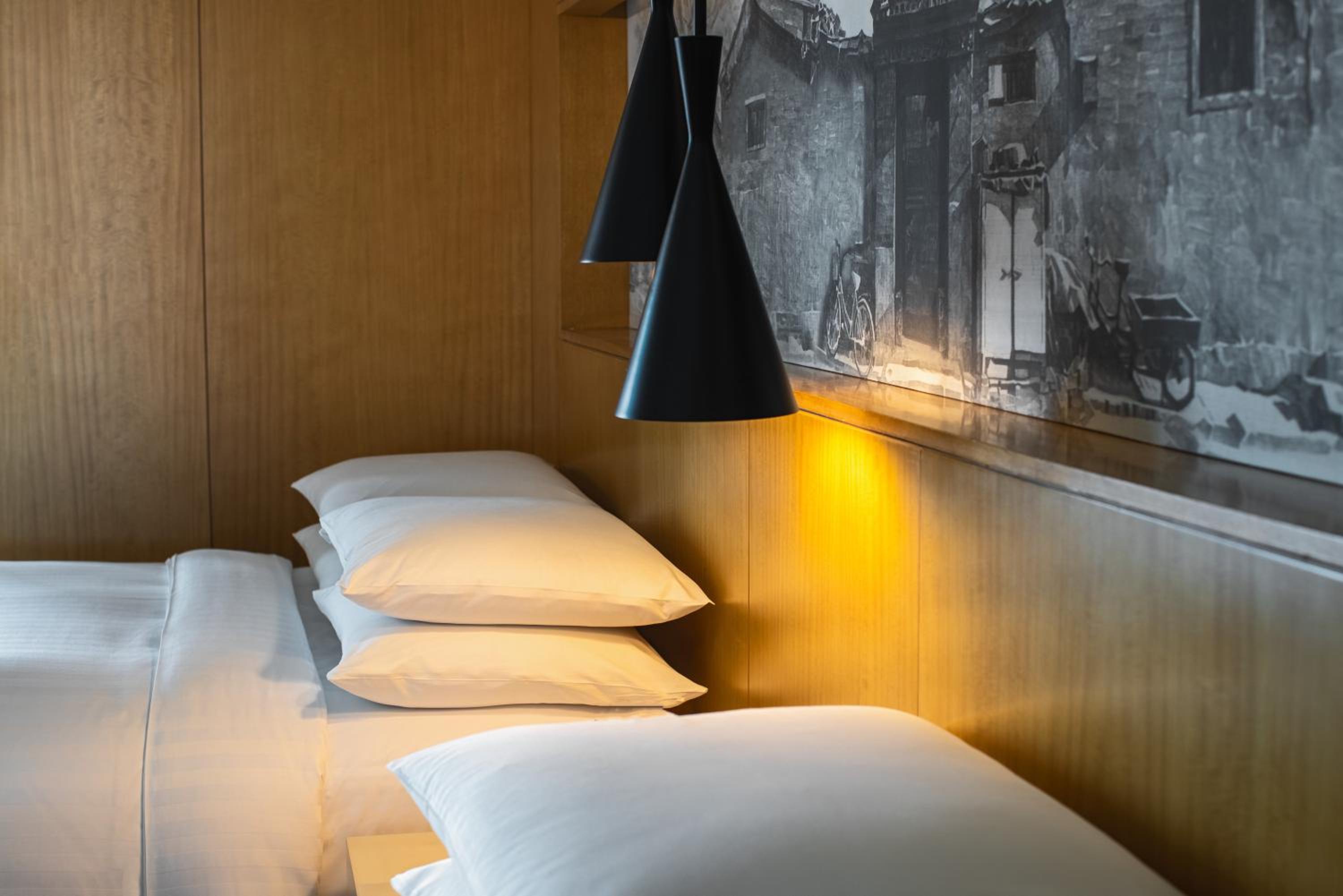 Club Twin Room with Lounge Access - Afternoon tea + Happy hour + Drink time  photo 3