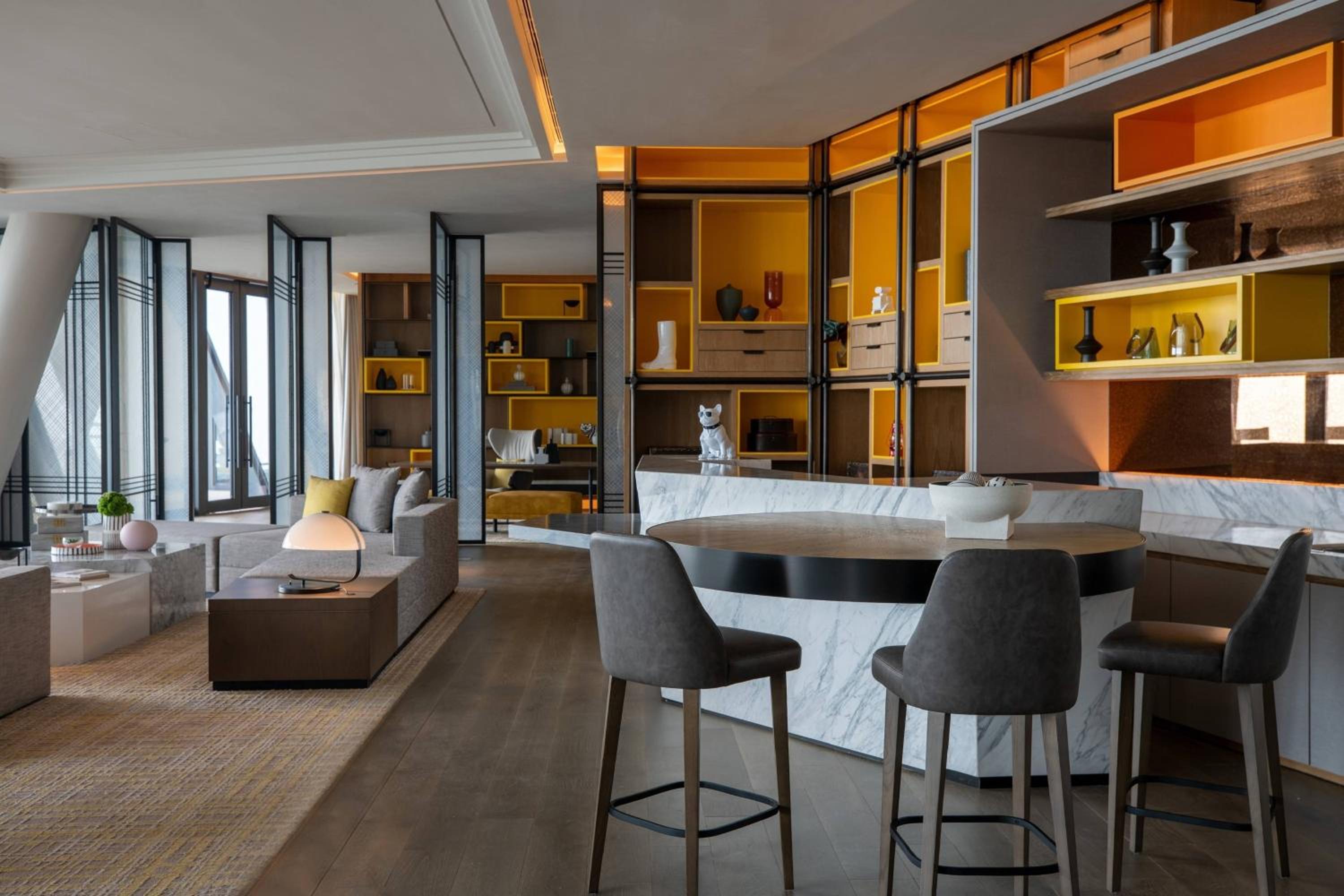 One-Bedroom Presidential Suite with Oceanfront - Photo 8