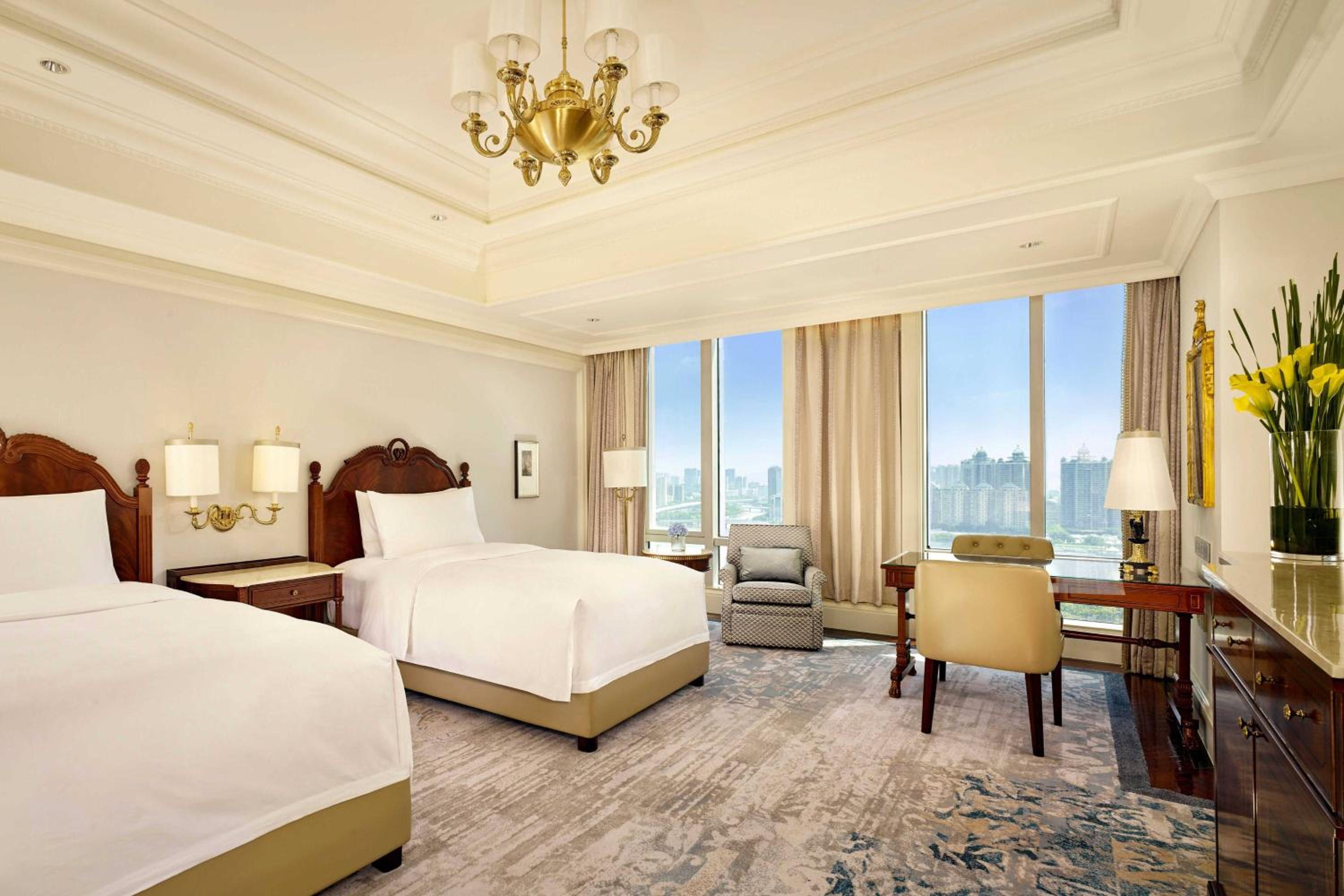 Canton Tower River View Twin Room - Photo 3