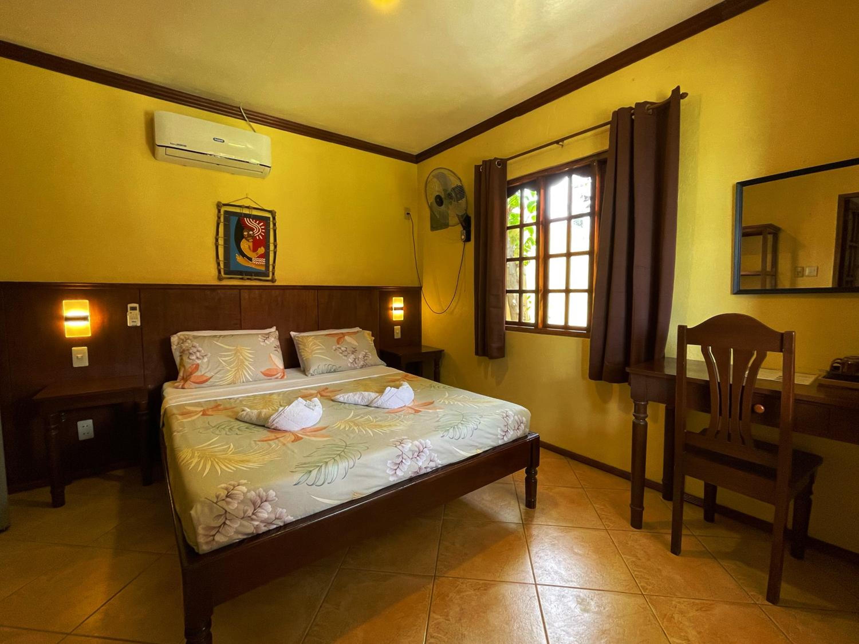 Queen Room with Sea View photo 1