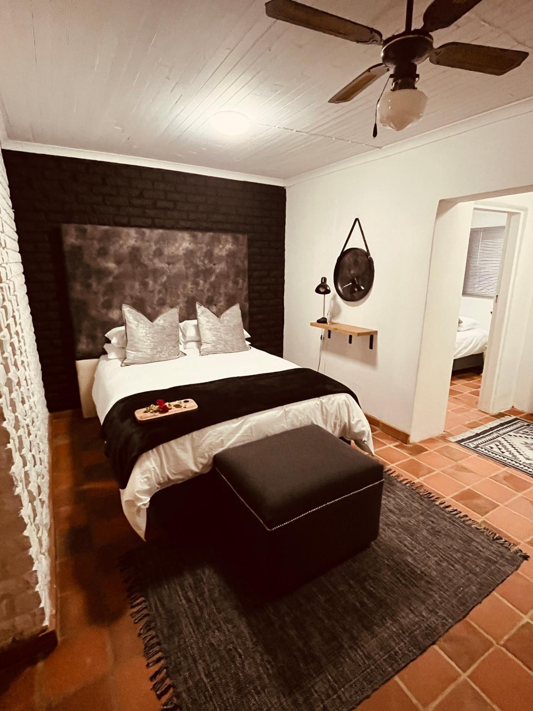 Family Room with Private Bathroom photo 1