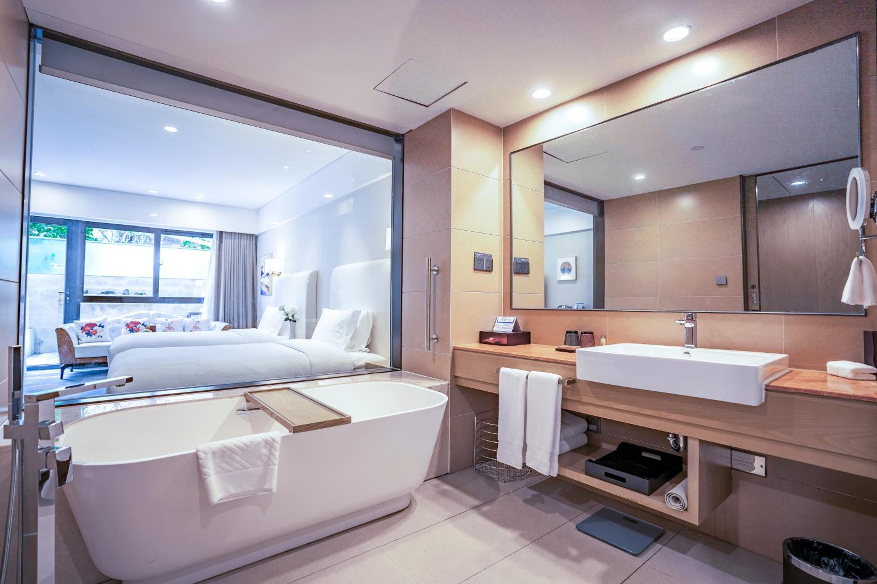 Twin Room with Courtyard