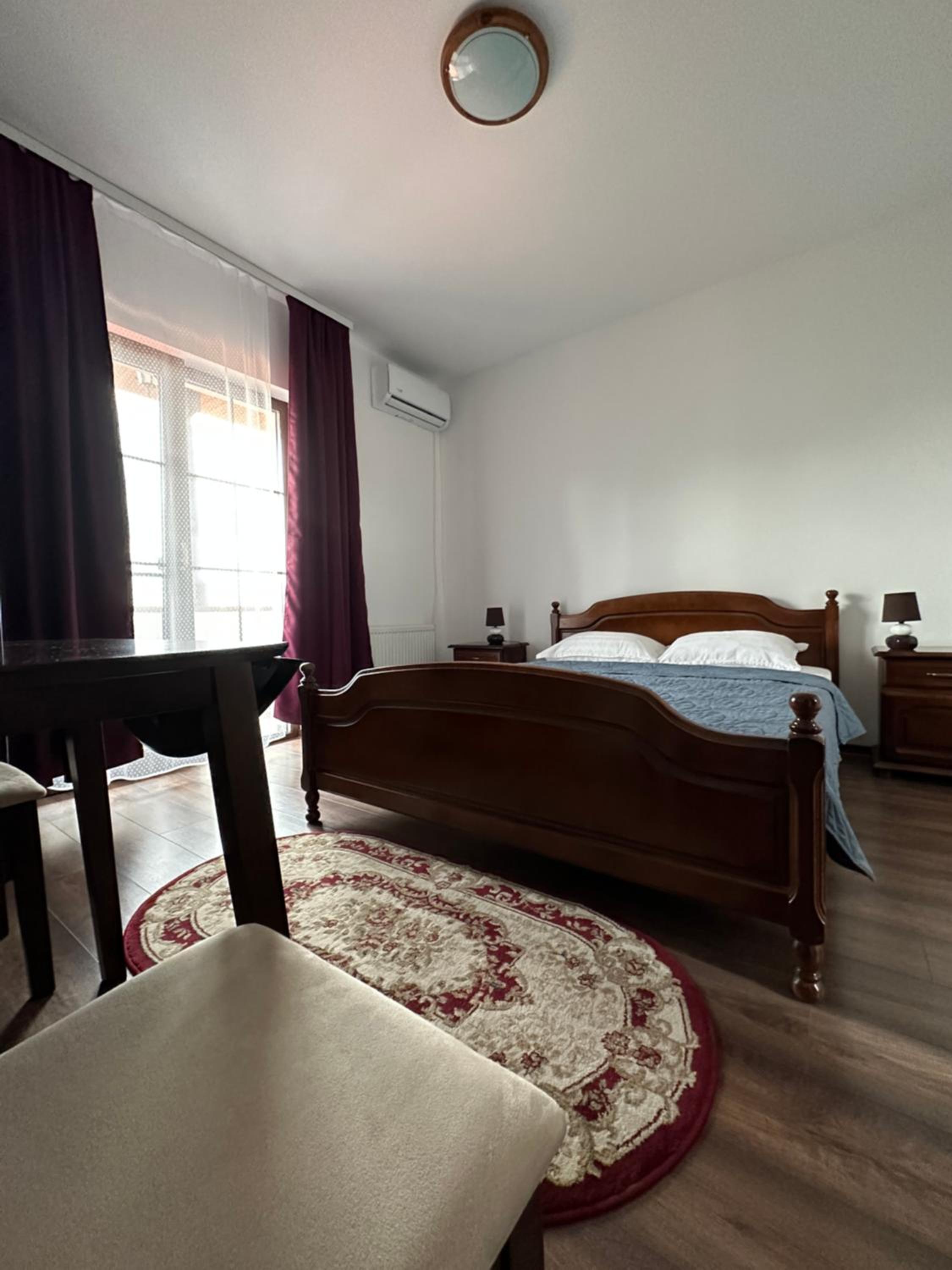 Double Room with Private Bathroom - Photo 26