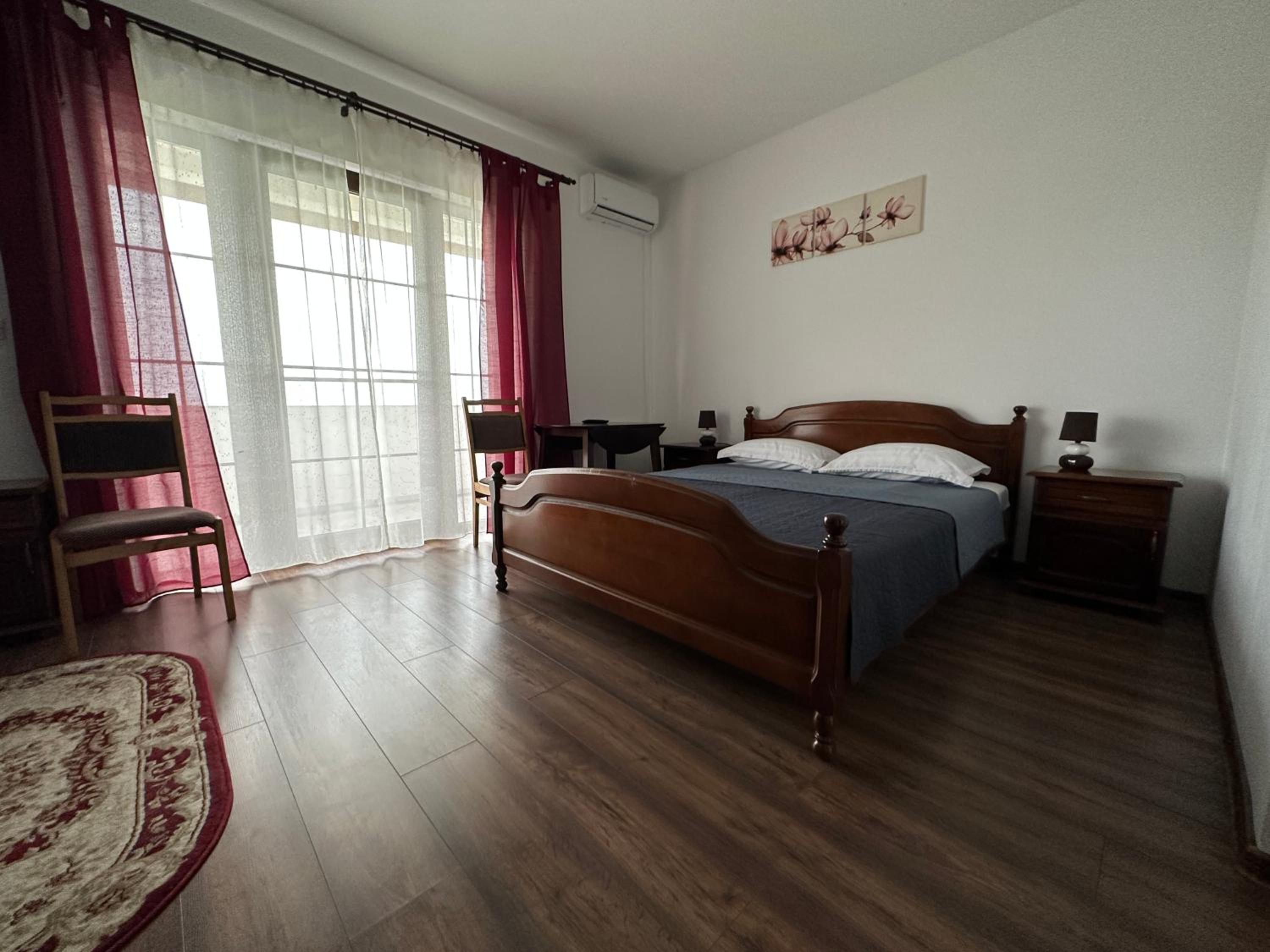 Triple Room with Balcony - Photo 16