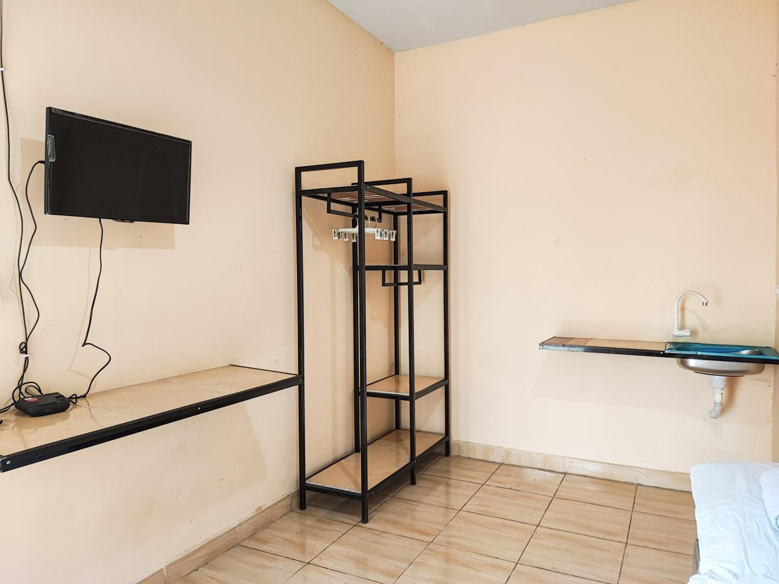 Standard Twin Room photo 2