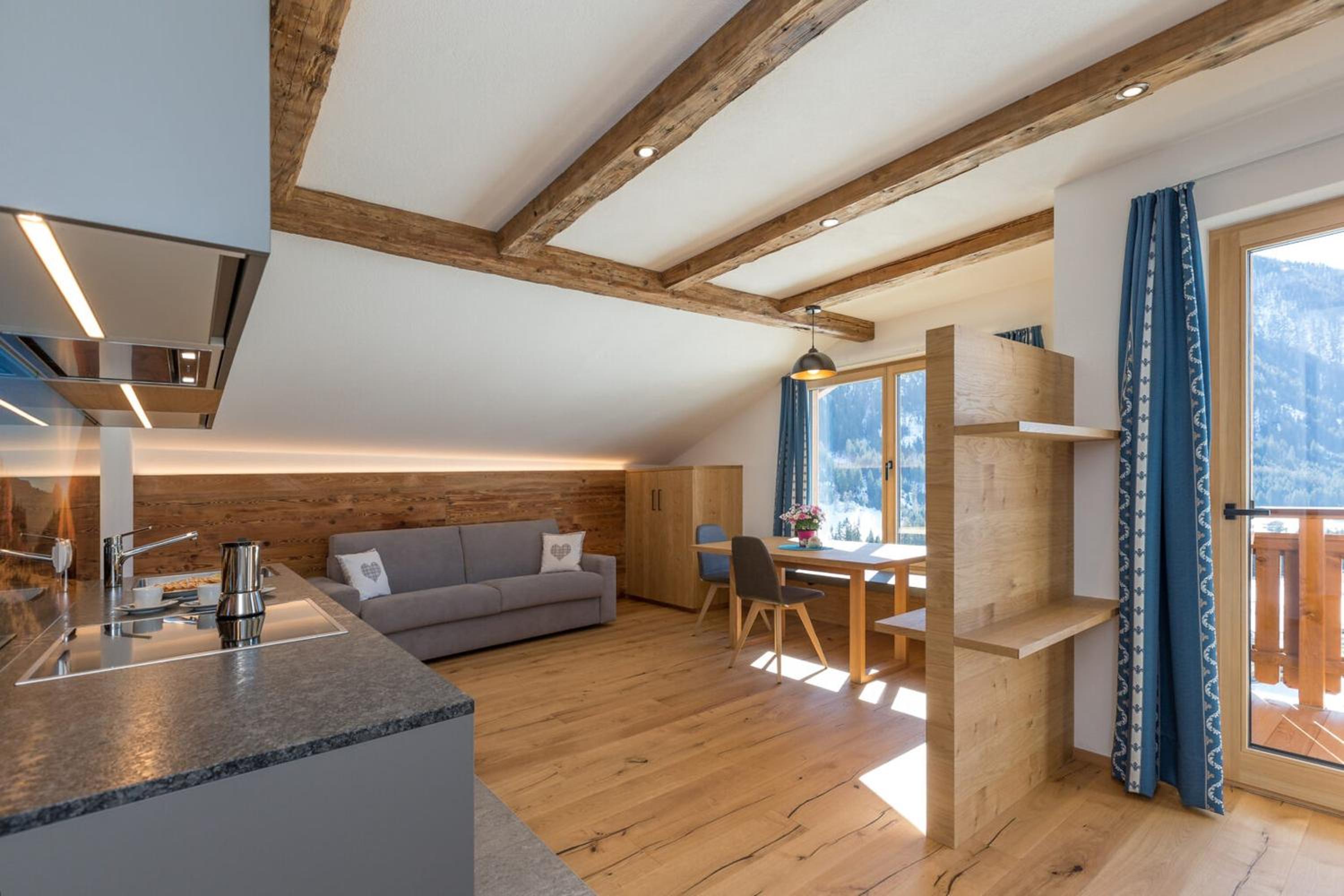 Superior One-Bedroom Apartment with Balcony