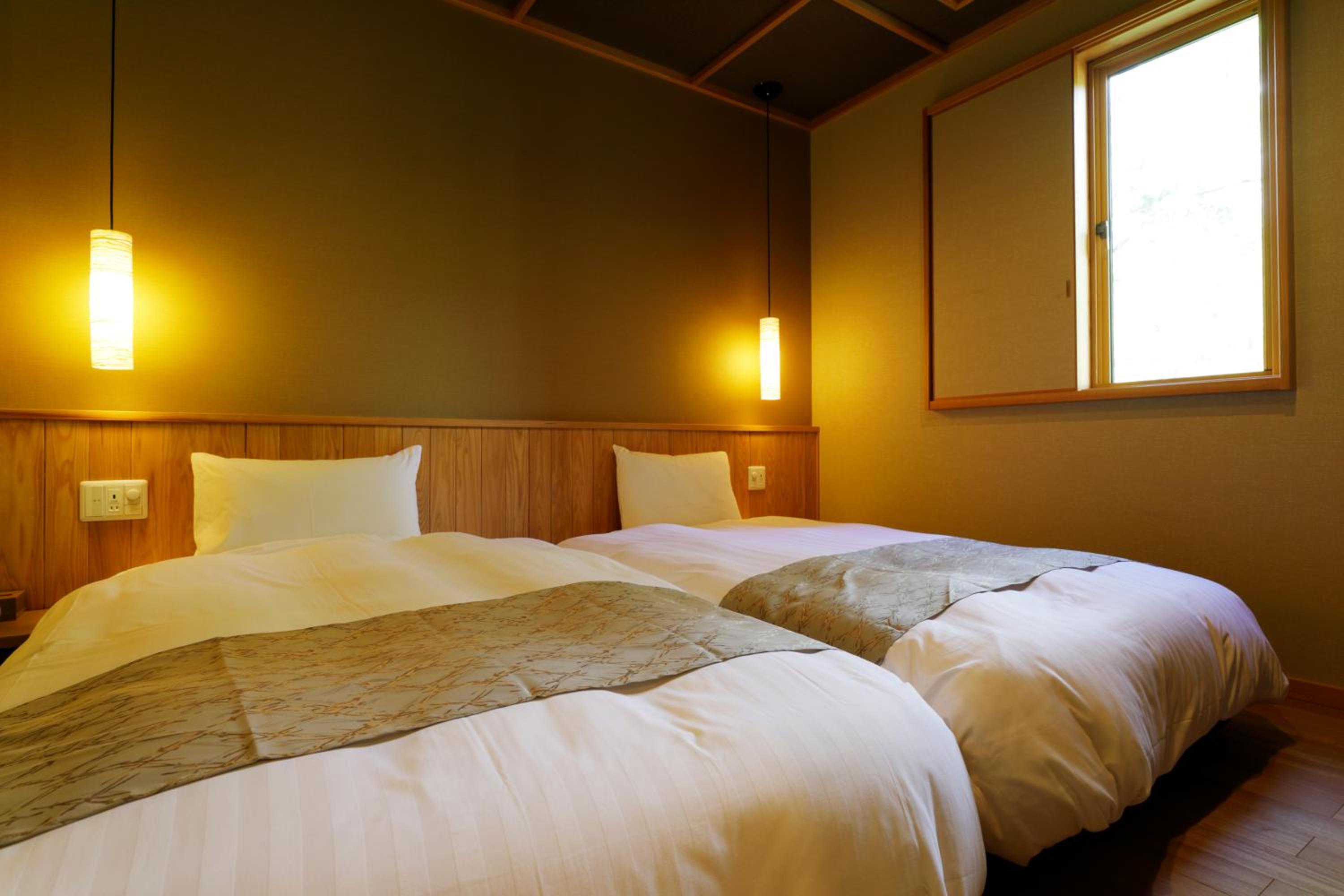 Standard Japanese Style Twin Room with Hot Spring Outside Bath
