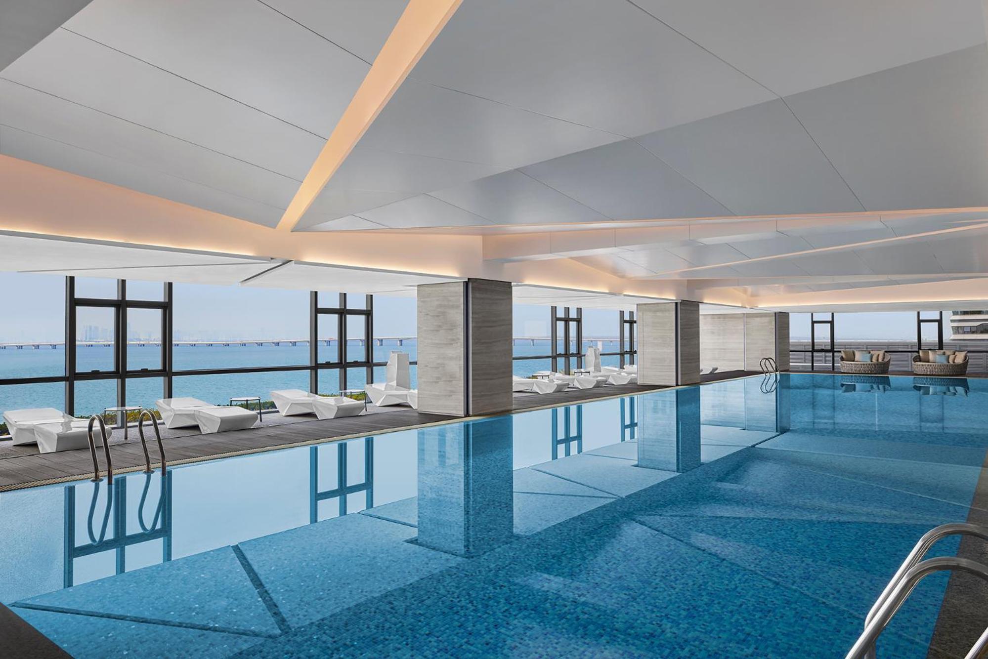Executive Premier King Bed Room with Sea Views - Photo 2