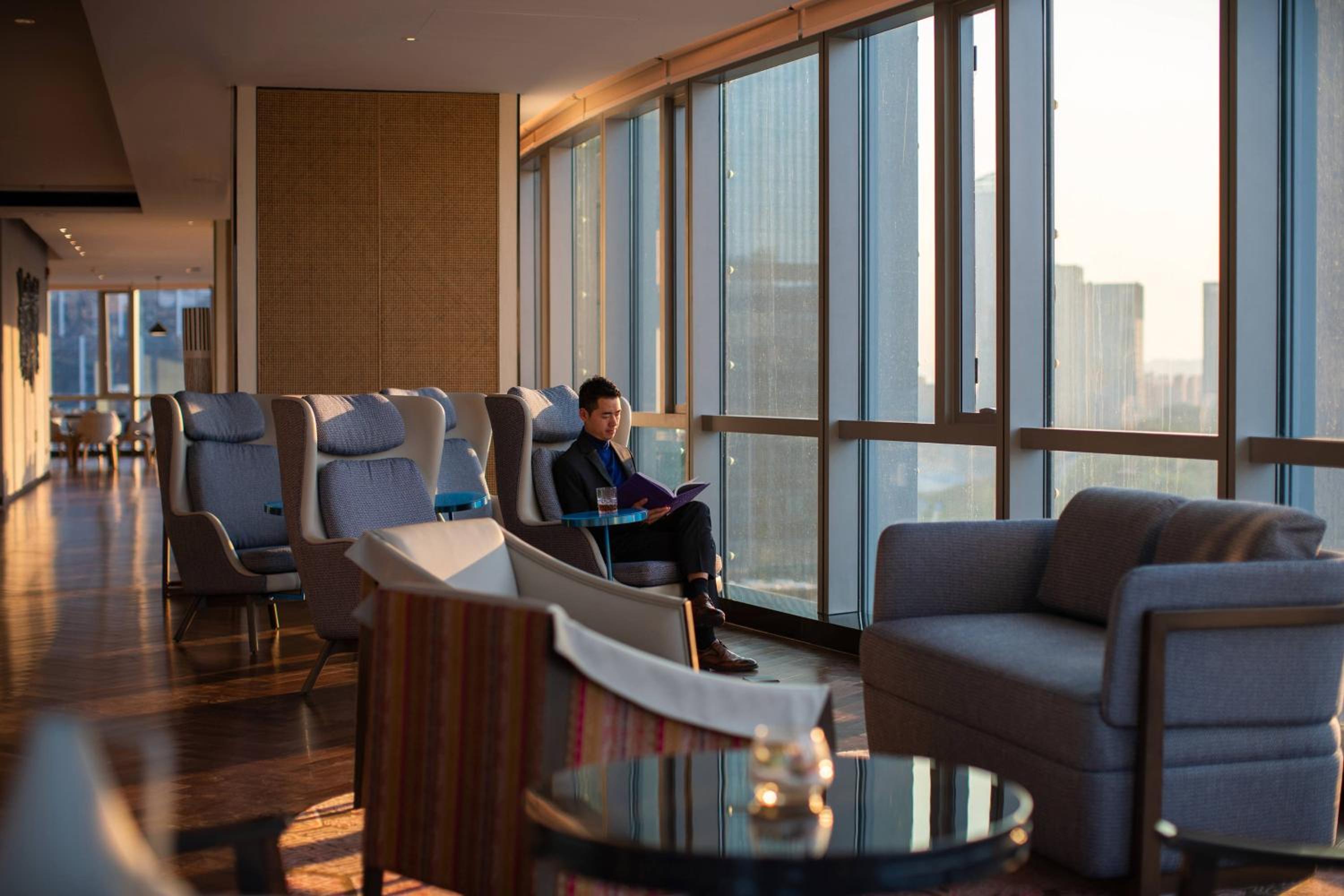 Club Suite with Executive Lounge Access photo 2