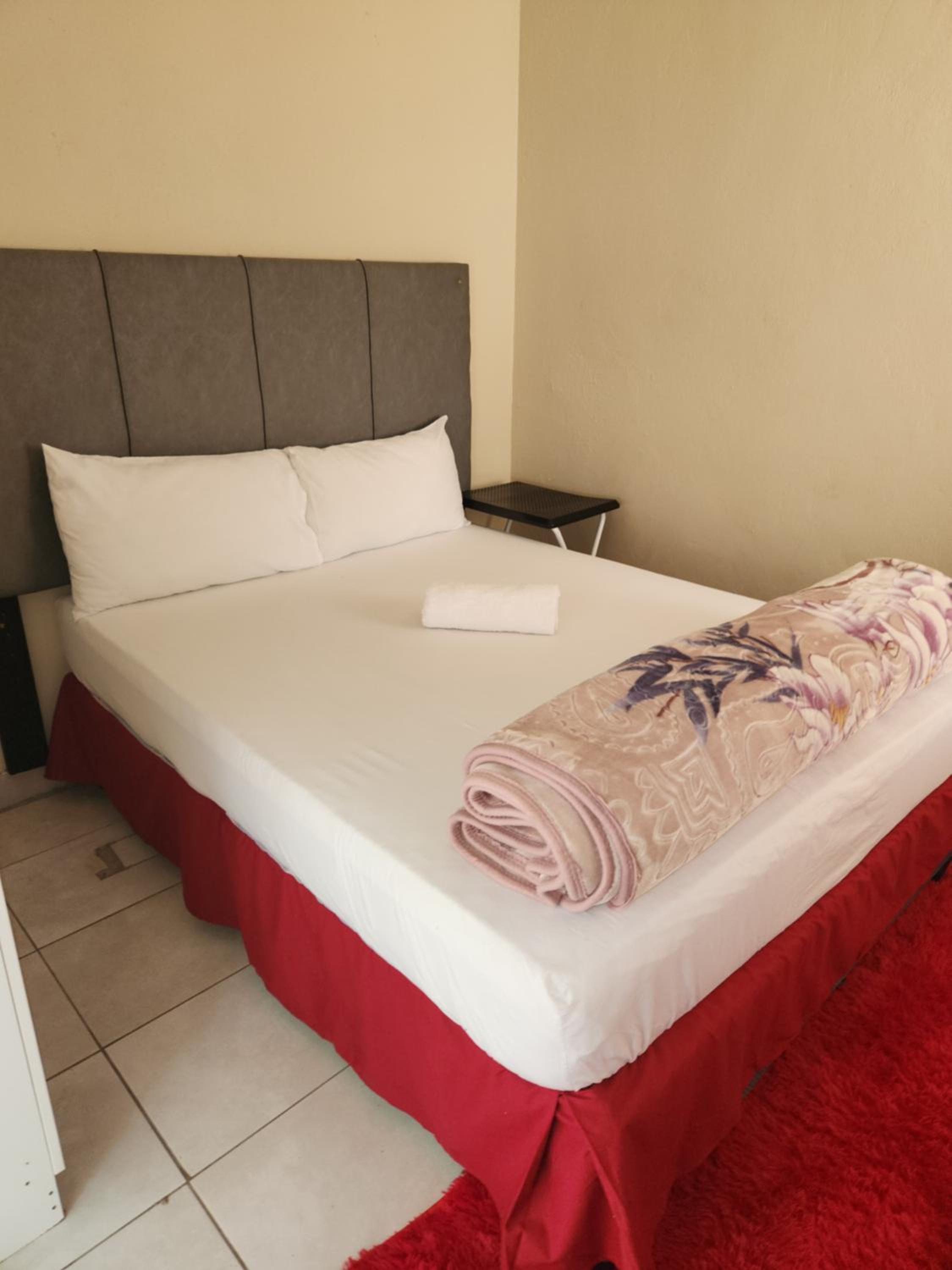 Double Room with Private Bathroom photo 1