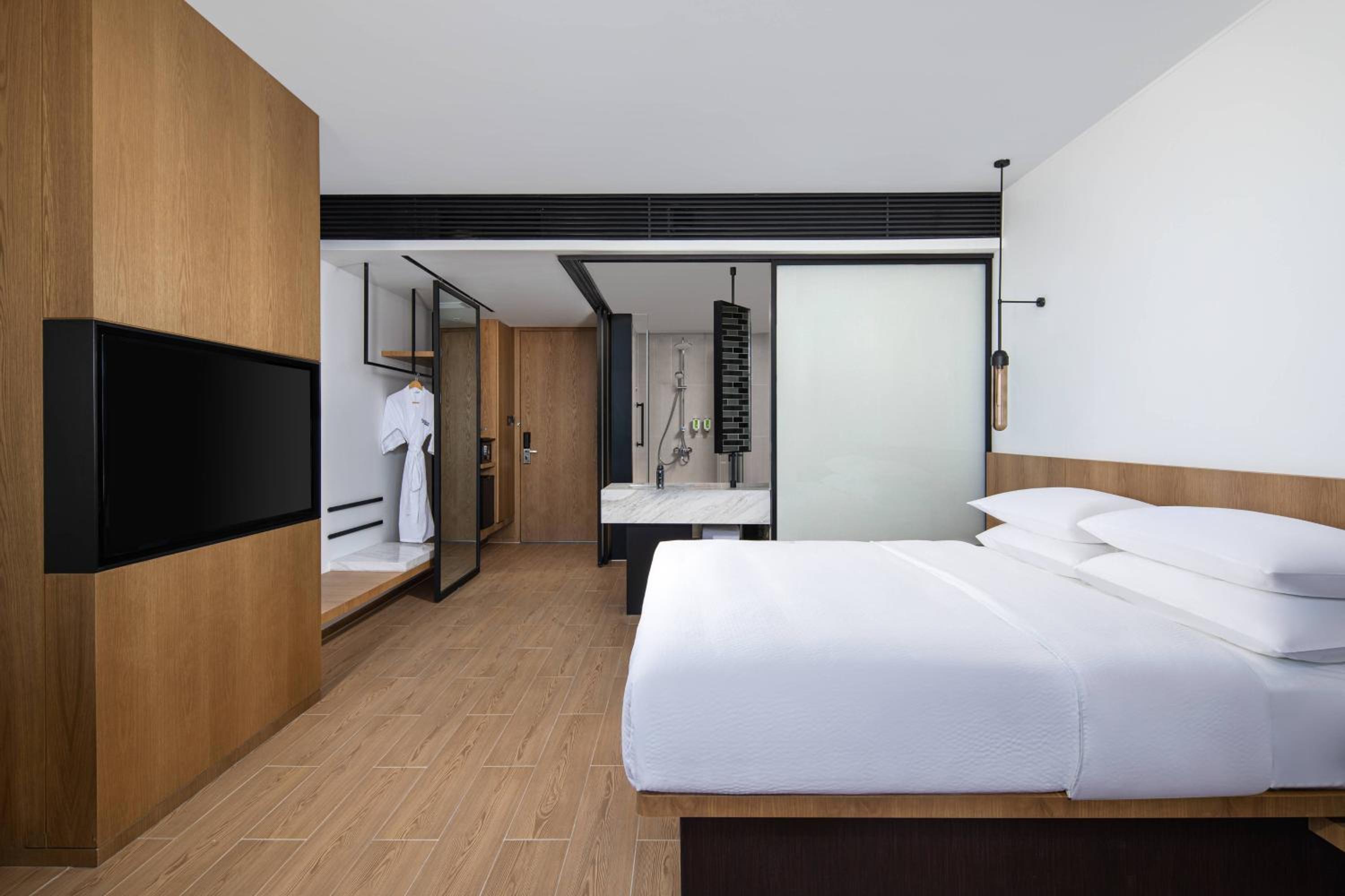 Superior King Room - Photo 1