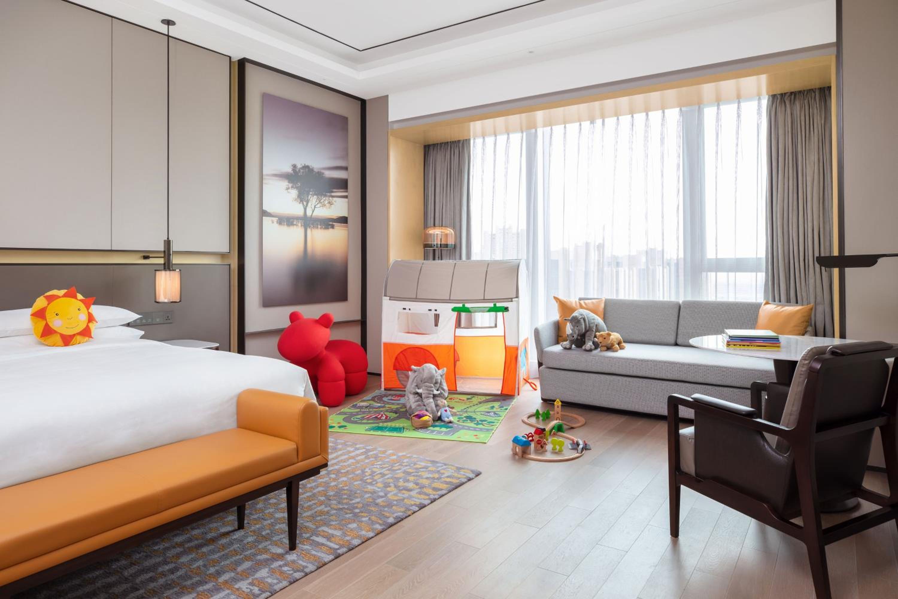 Club Premium, Club lounge access, Guest room, 1 King
