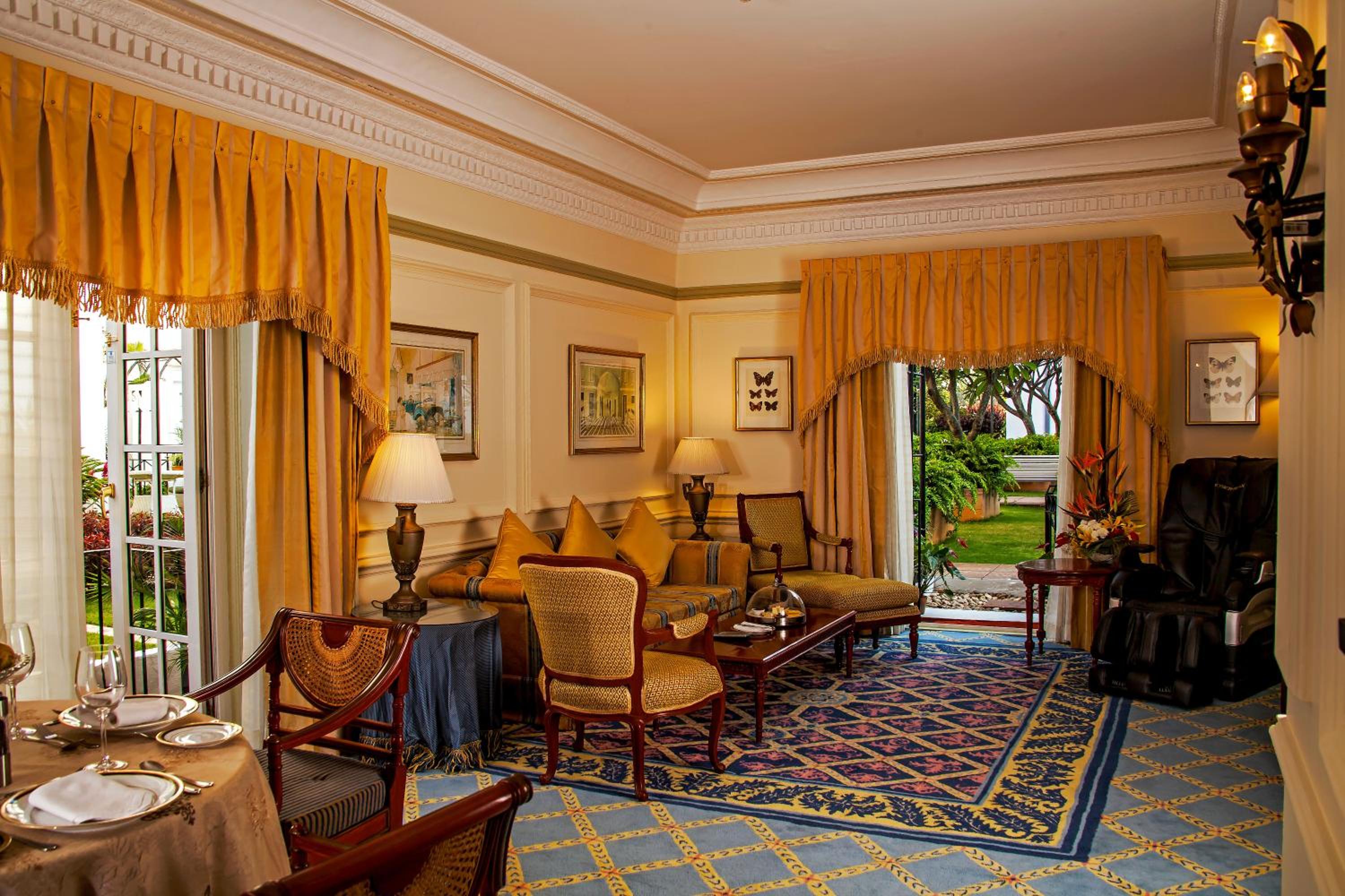 Manor King Suite -Club Lounge Access - Photo 1