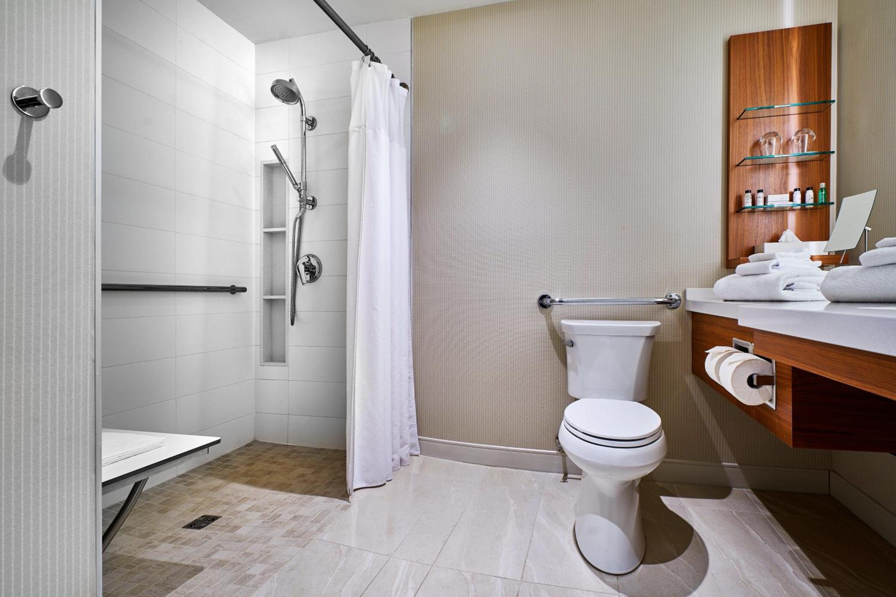 King Suite - Photo 2