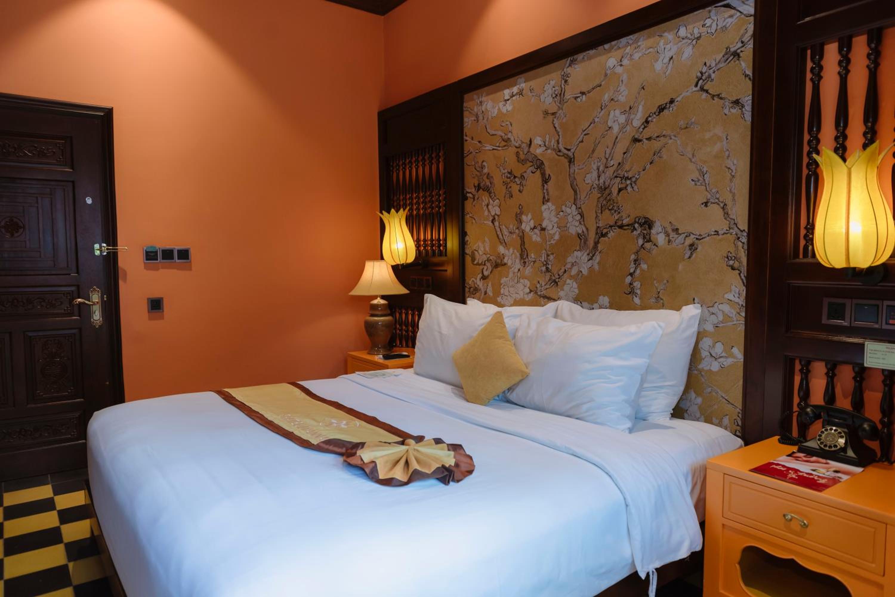 Superior King Room - Photo 5