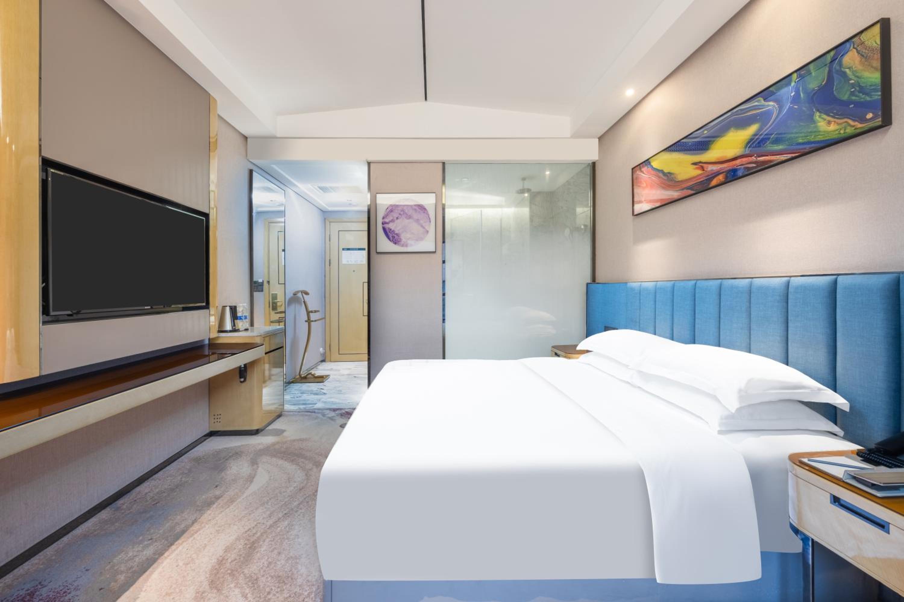 Business King Room with City View photo 1