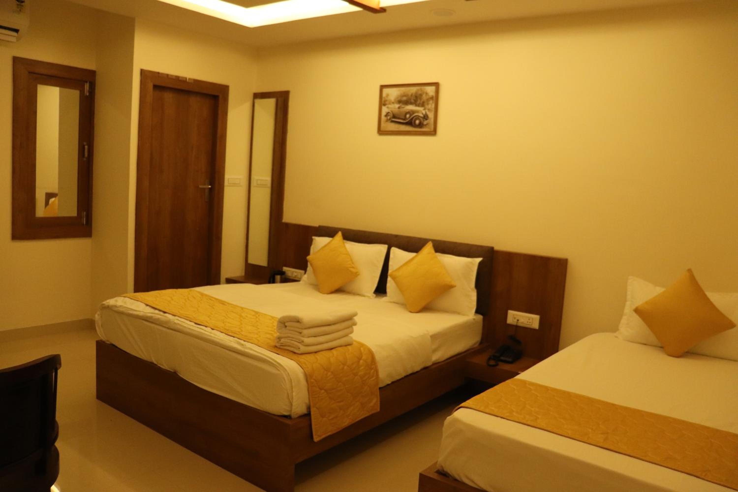 Superior Triple Room photo 3