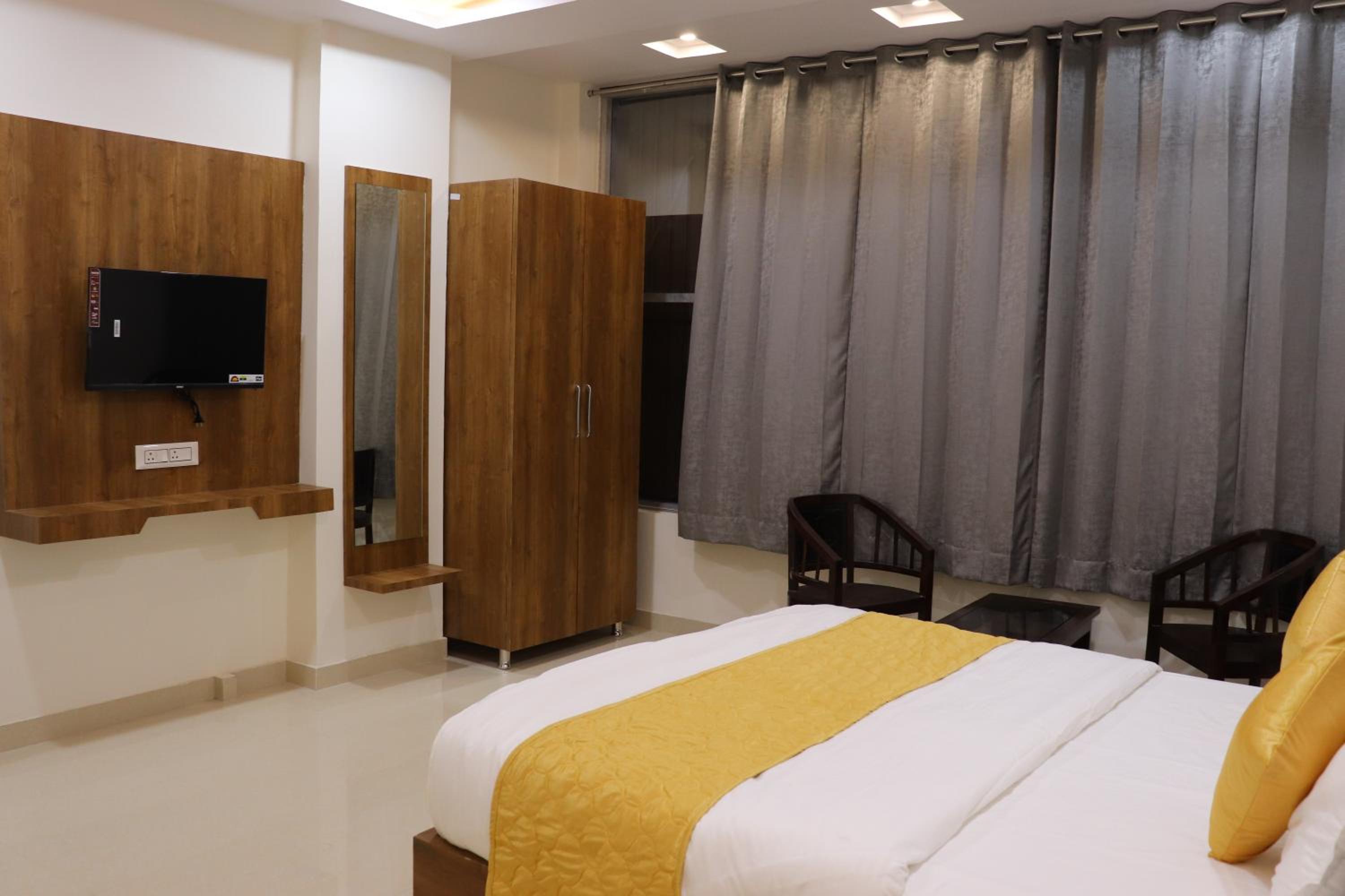 Deluxe Double Room photo 3