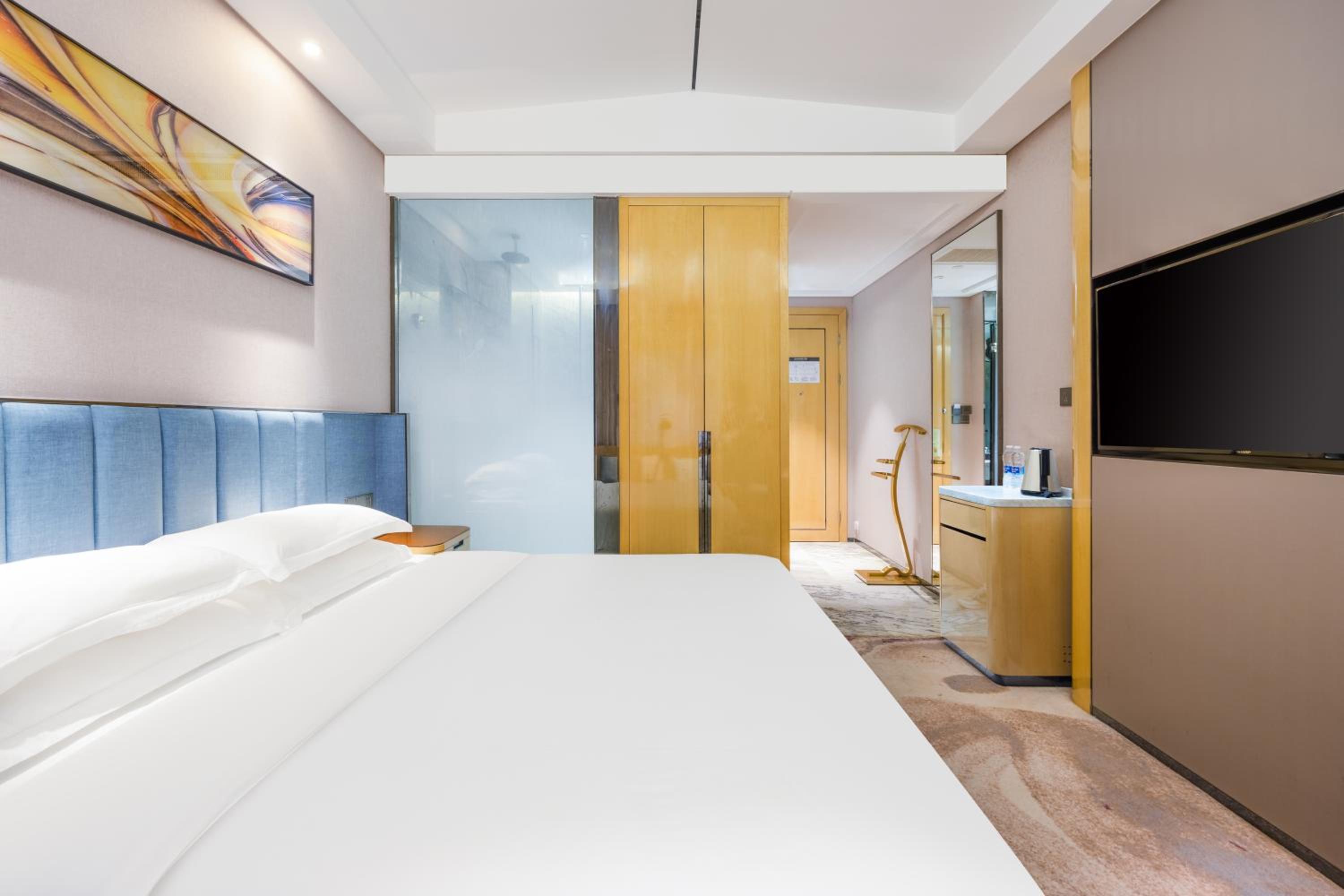 Superior King Room - Photo 2