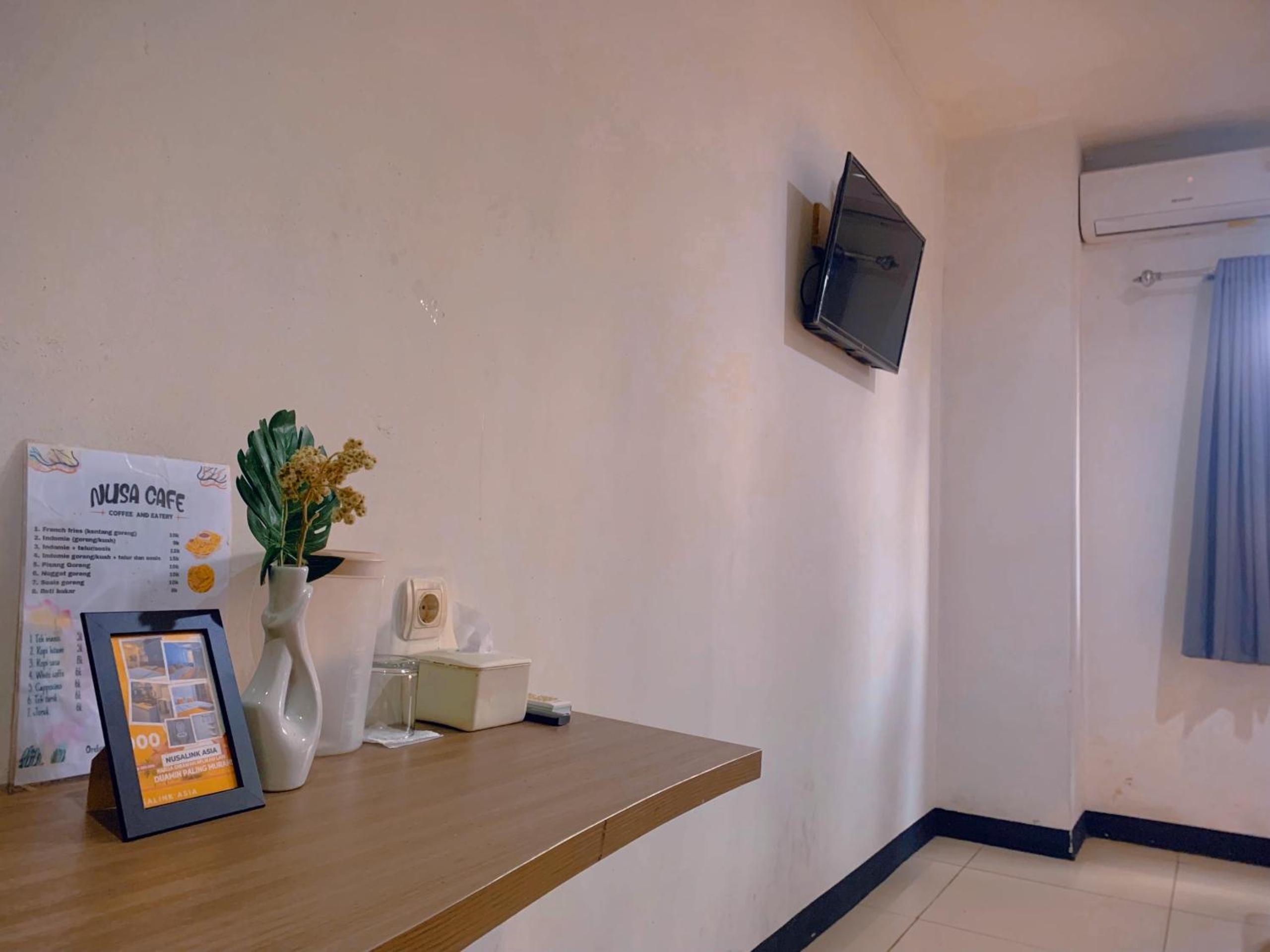 Standard Double Room - Photo 13