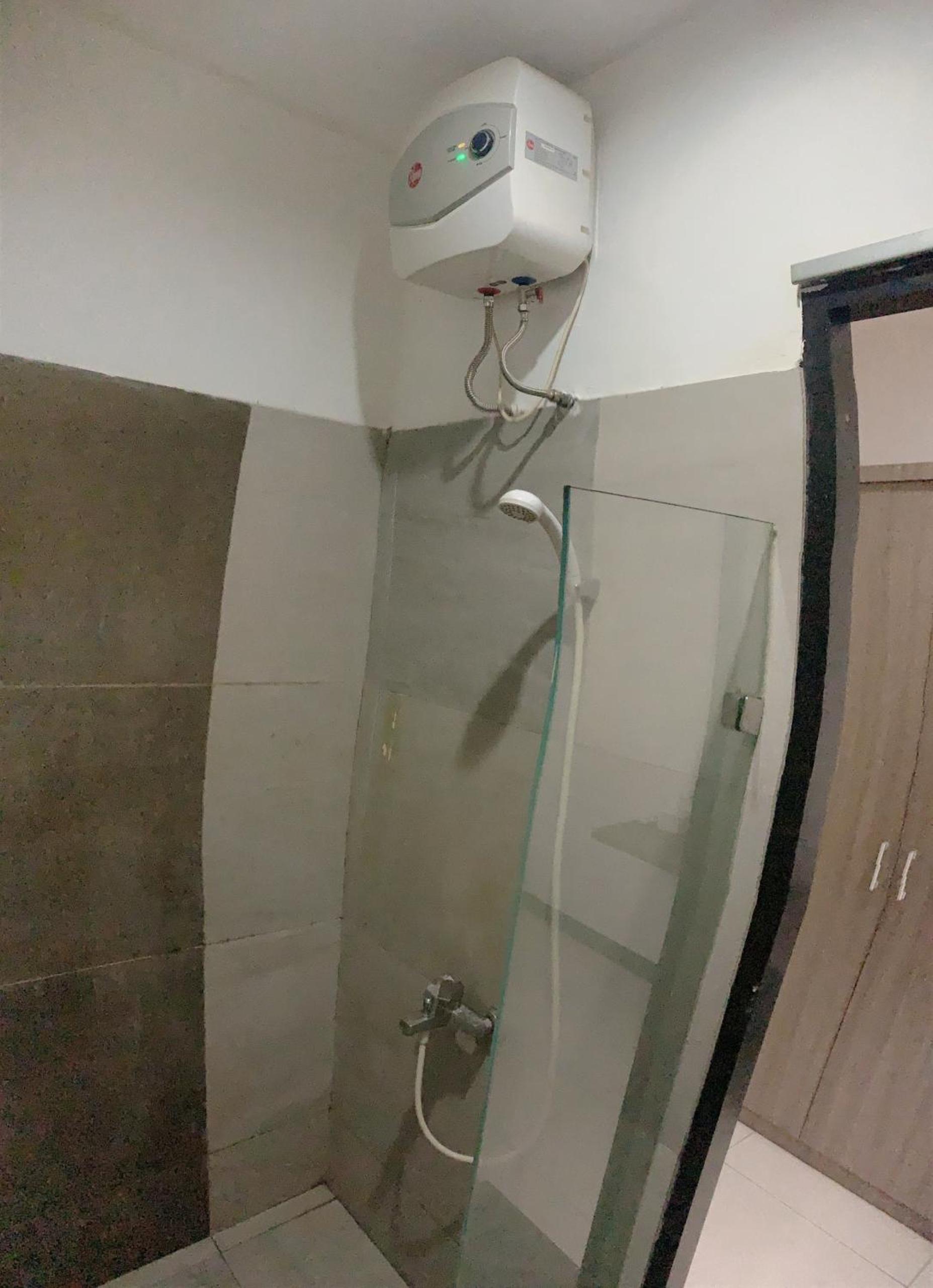 Standard Double Room - Photo 12