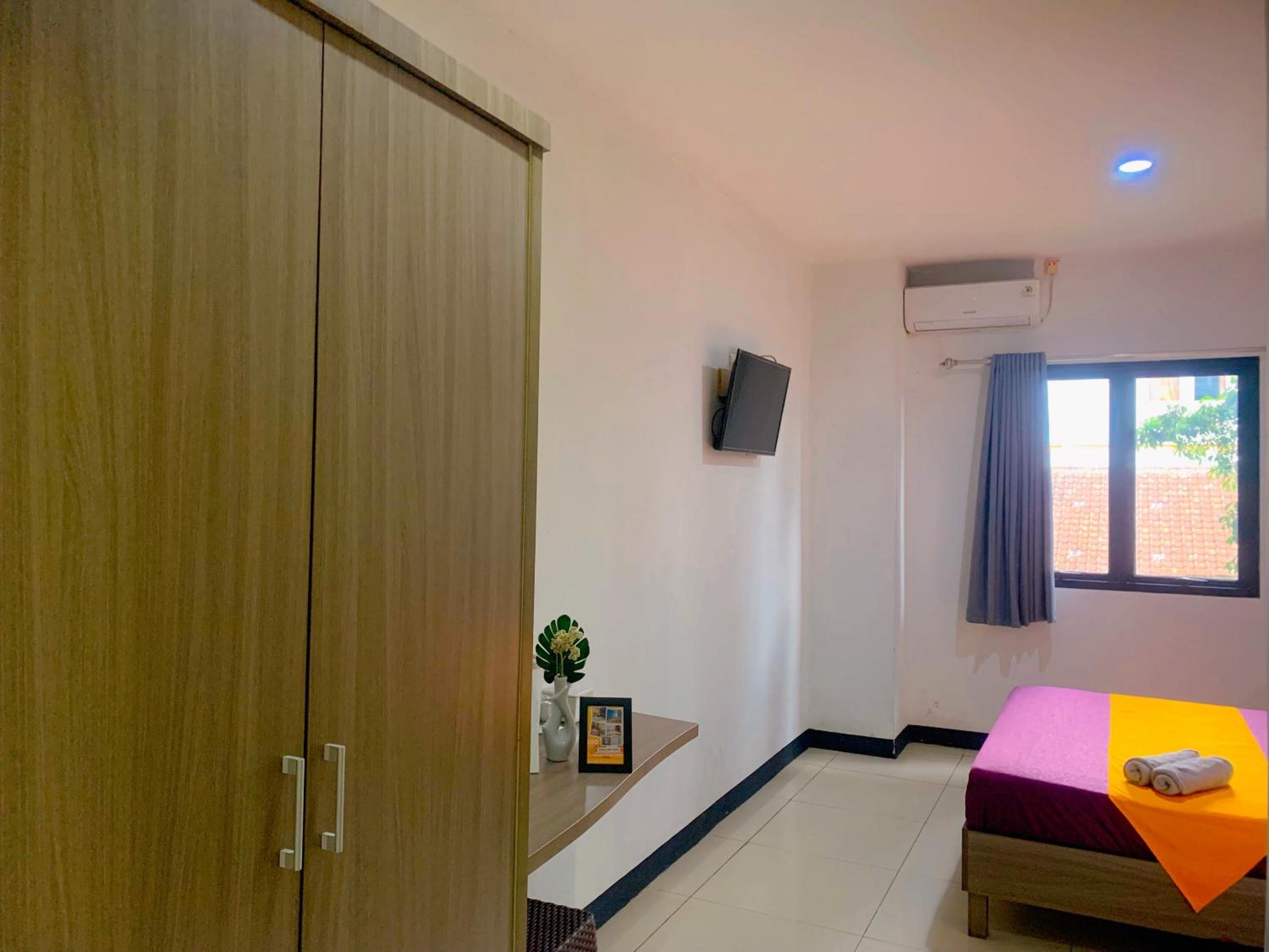Standard Twin Room - Photo 13