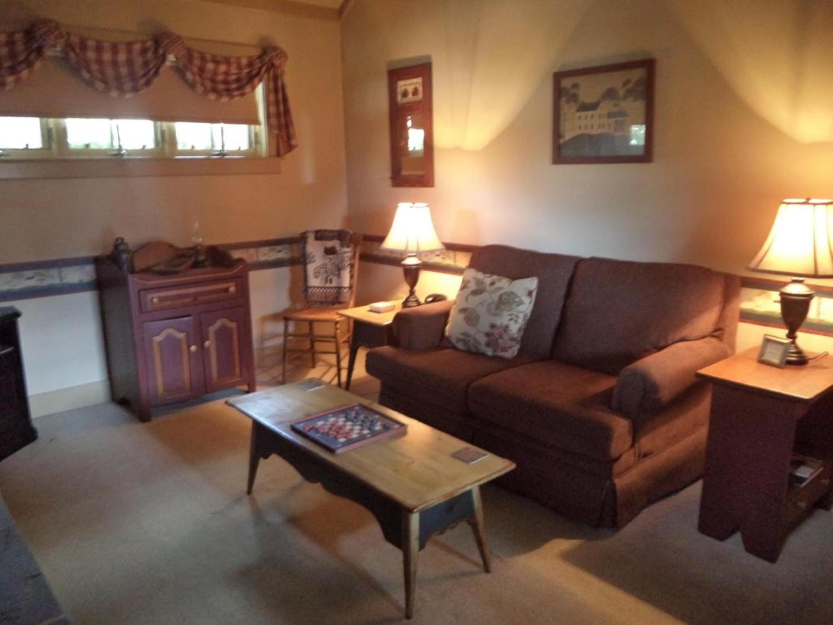 Deluxe King Suite photo 1