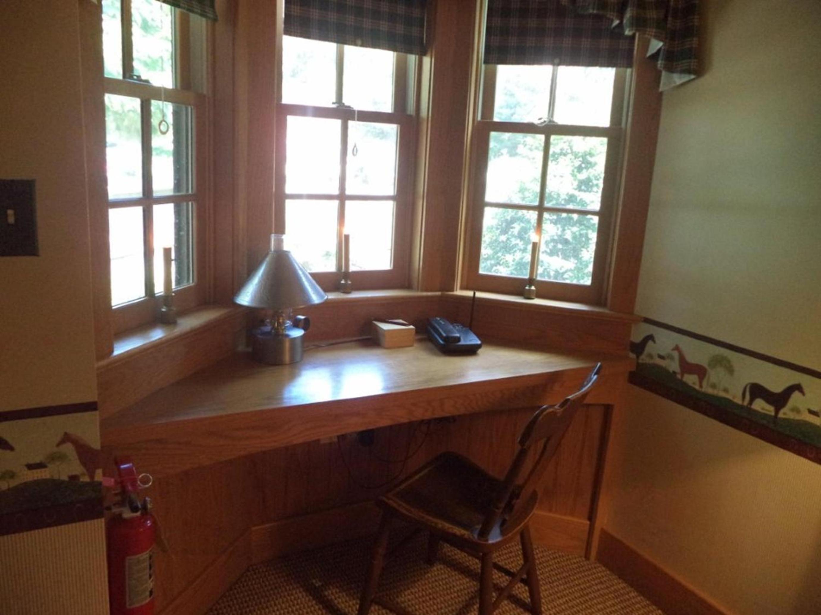 Queen Suite - 1st Floor  - Photo 3