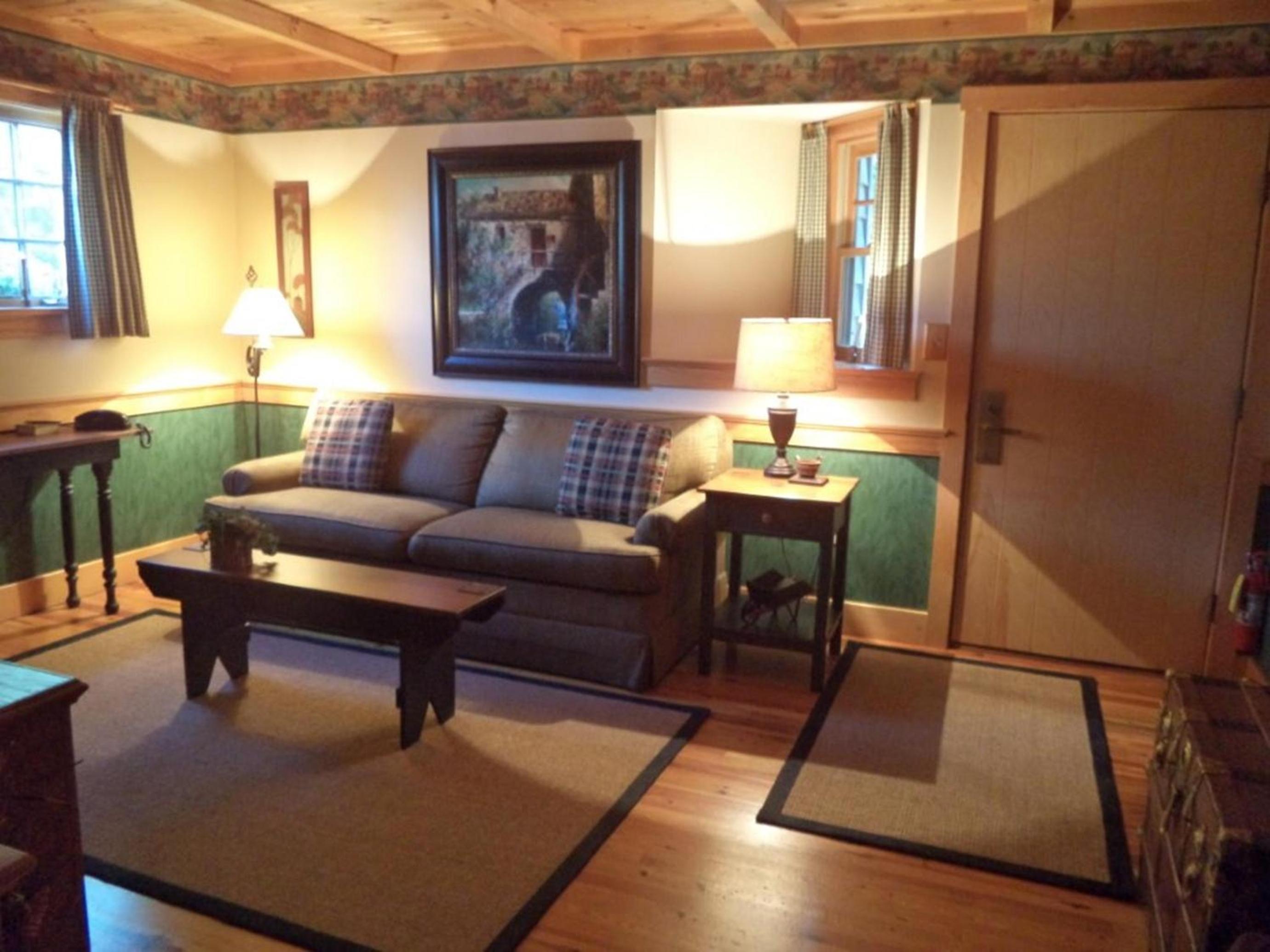 King Suite - Photo 10