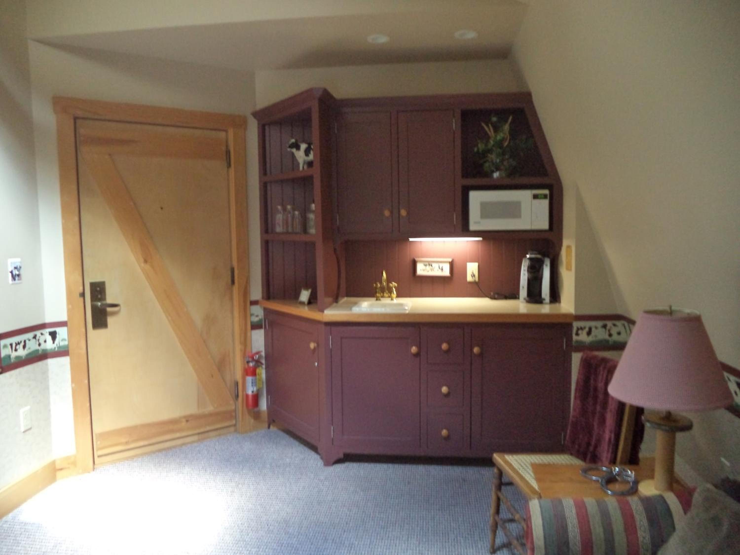 King Suite - 2nd Floor - Photo 4