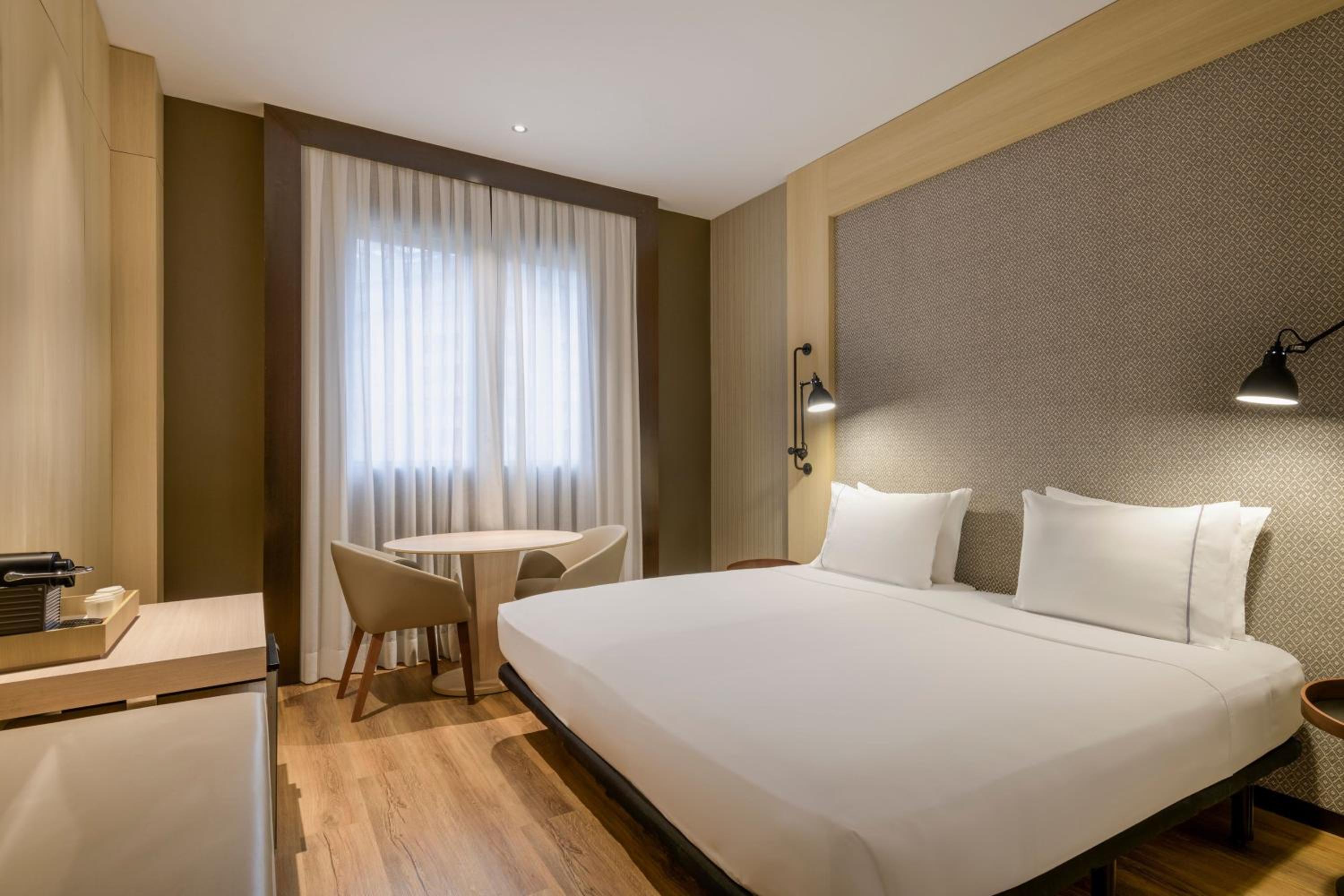 Standard Plus King Room