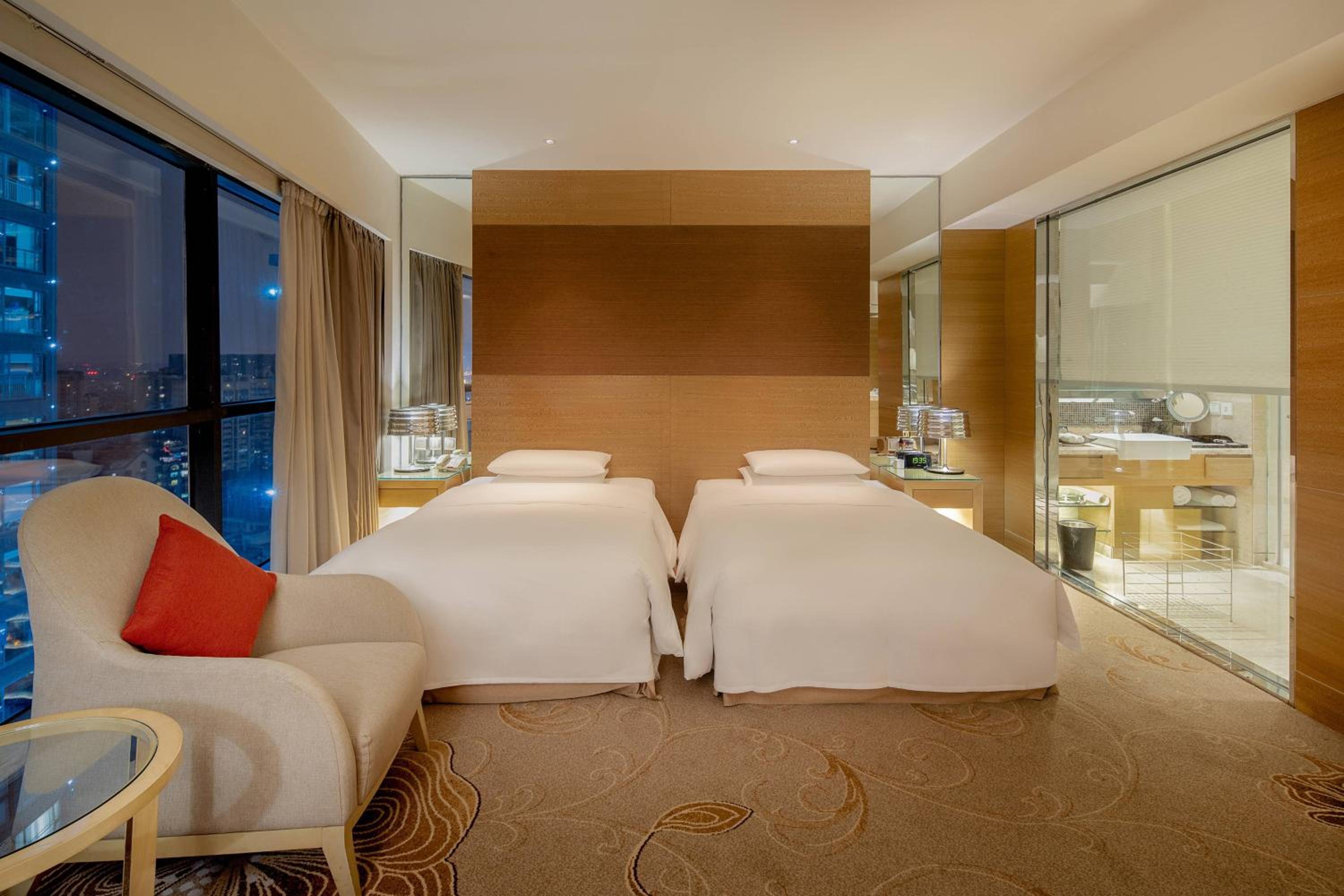 Twin Room with City View