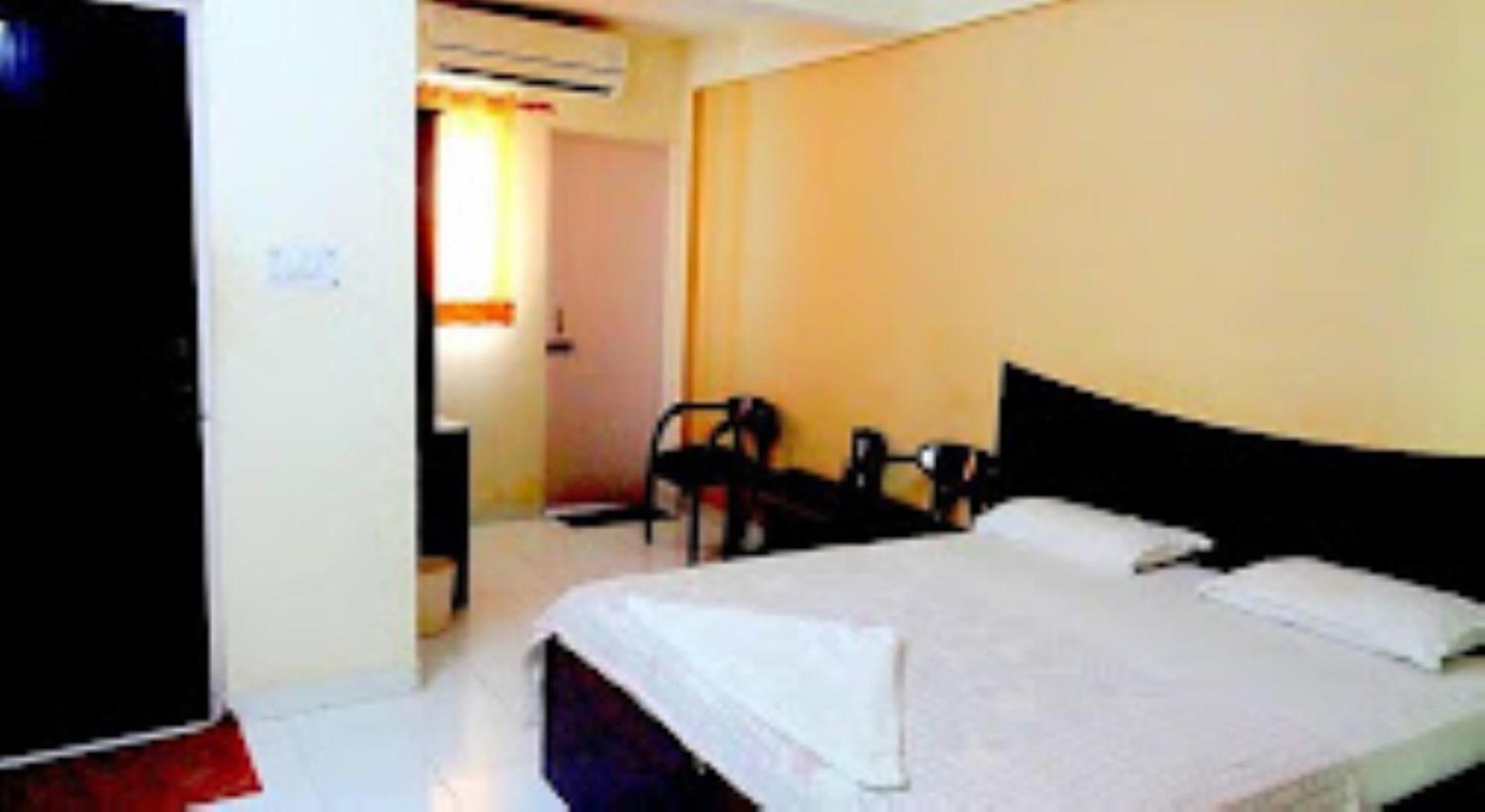 Deluxe Room - Photo 1