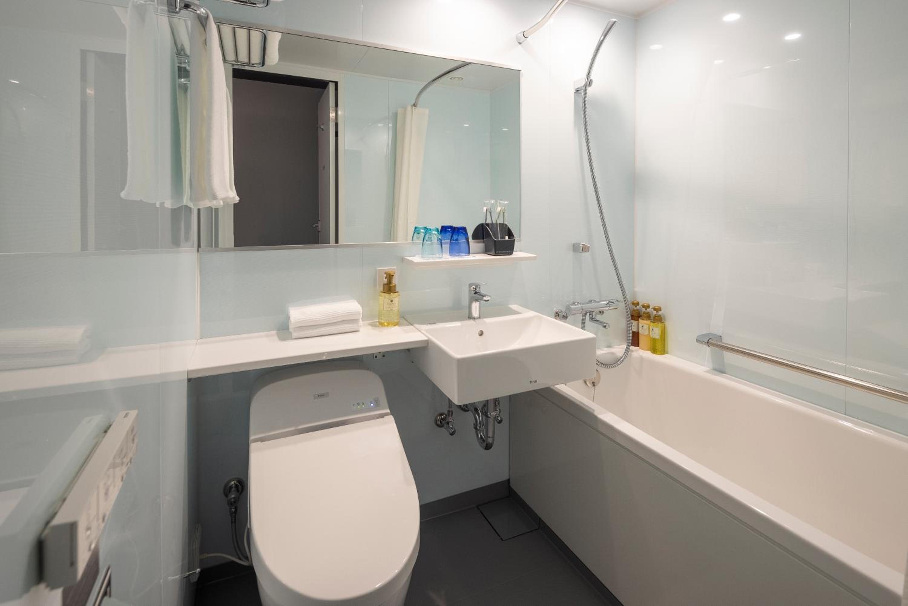 Standard Double Room - Non-Smoking - Photo 6