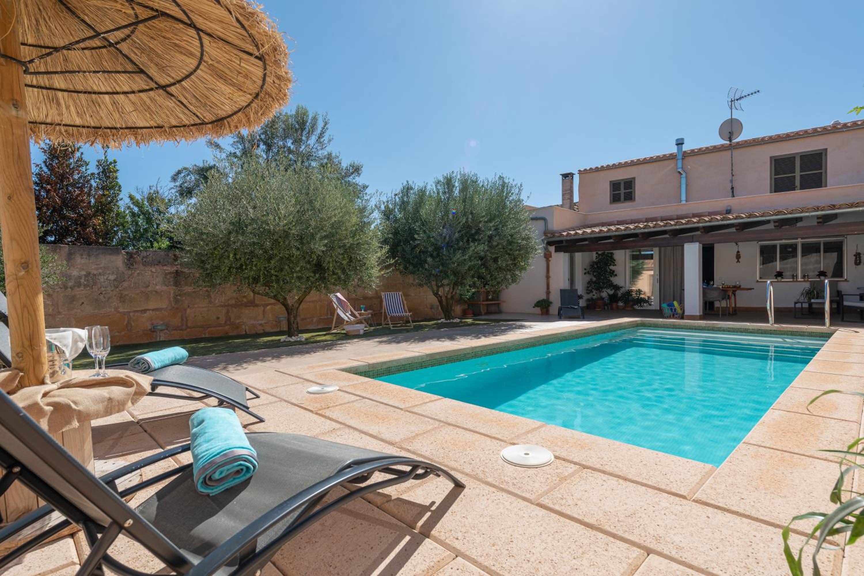 Three-Bedroom Villa photo 2