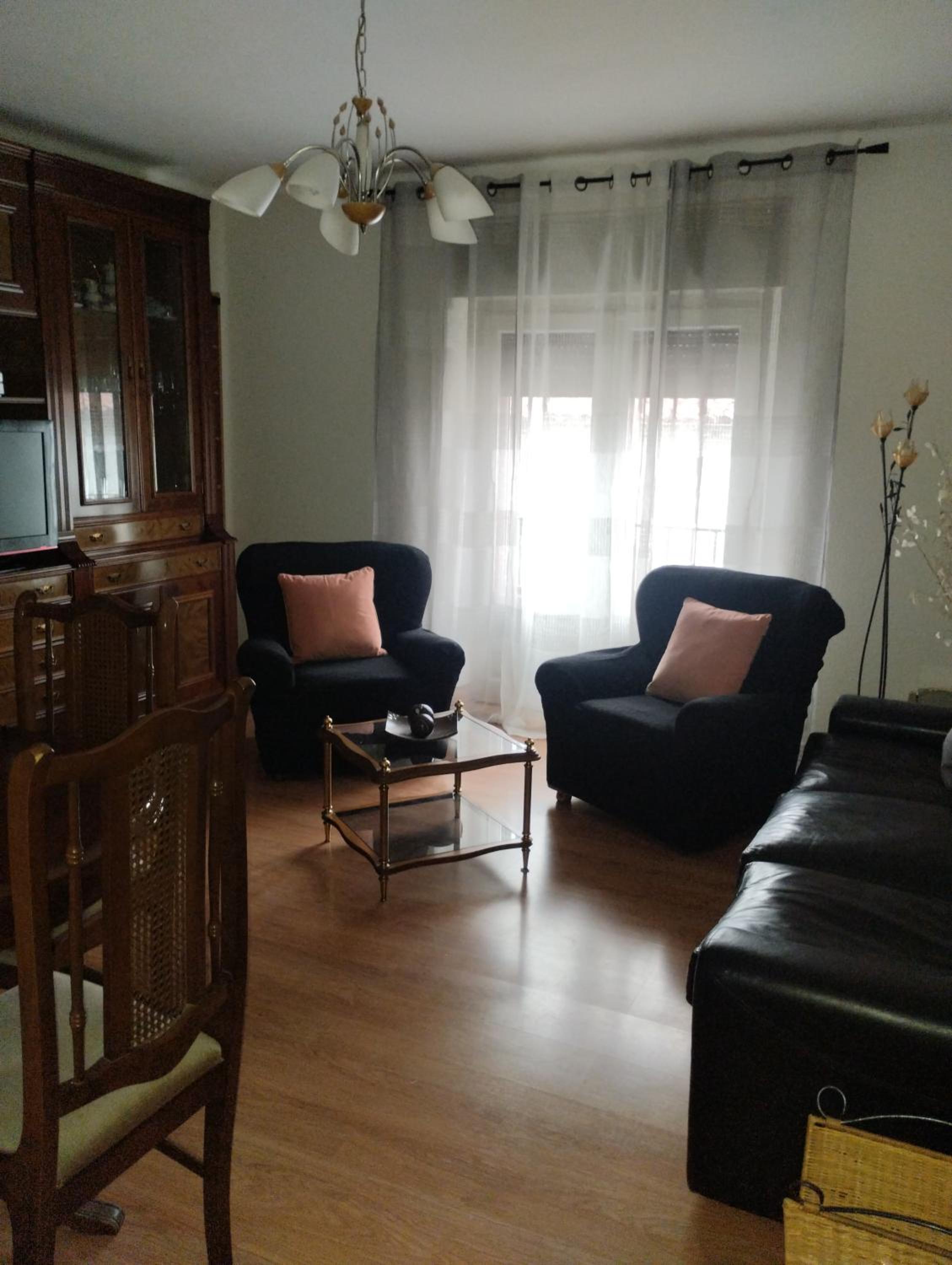 Three-Bedroom Apartment photo 2