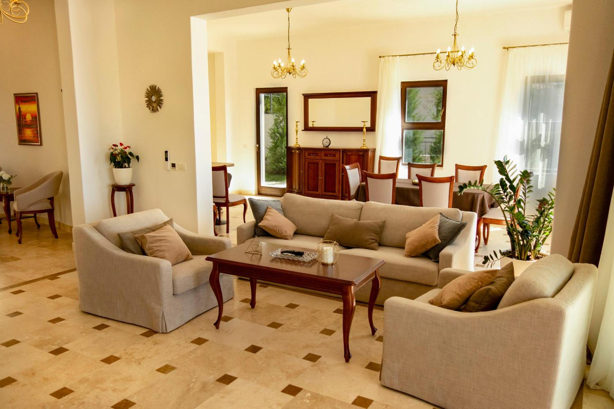 Villa with Private Pool - Photo 19