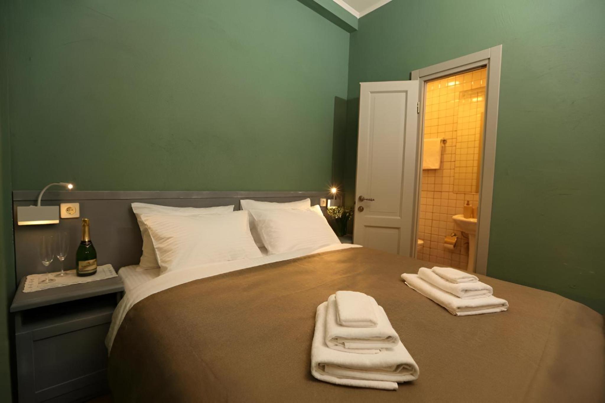 Classic Double Room with City View photo 3