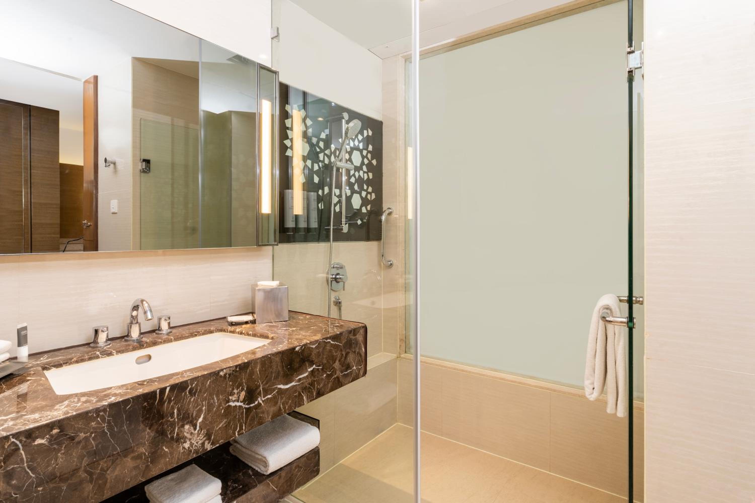 Twin Room with Pool View Enjoy INR 750 F&B Credit, 15% off Spa, Early check-in Late check-out (Subject to availability) photo 3