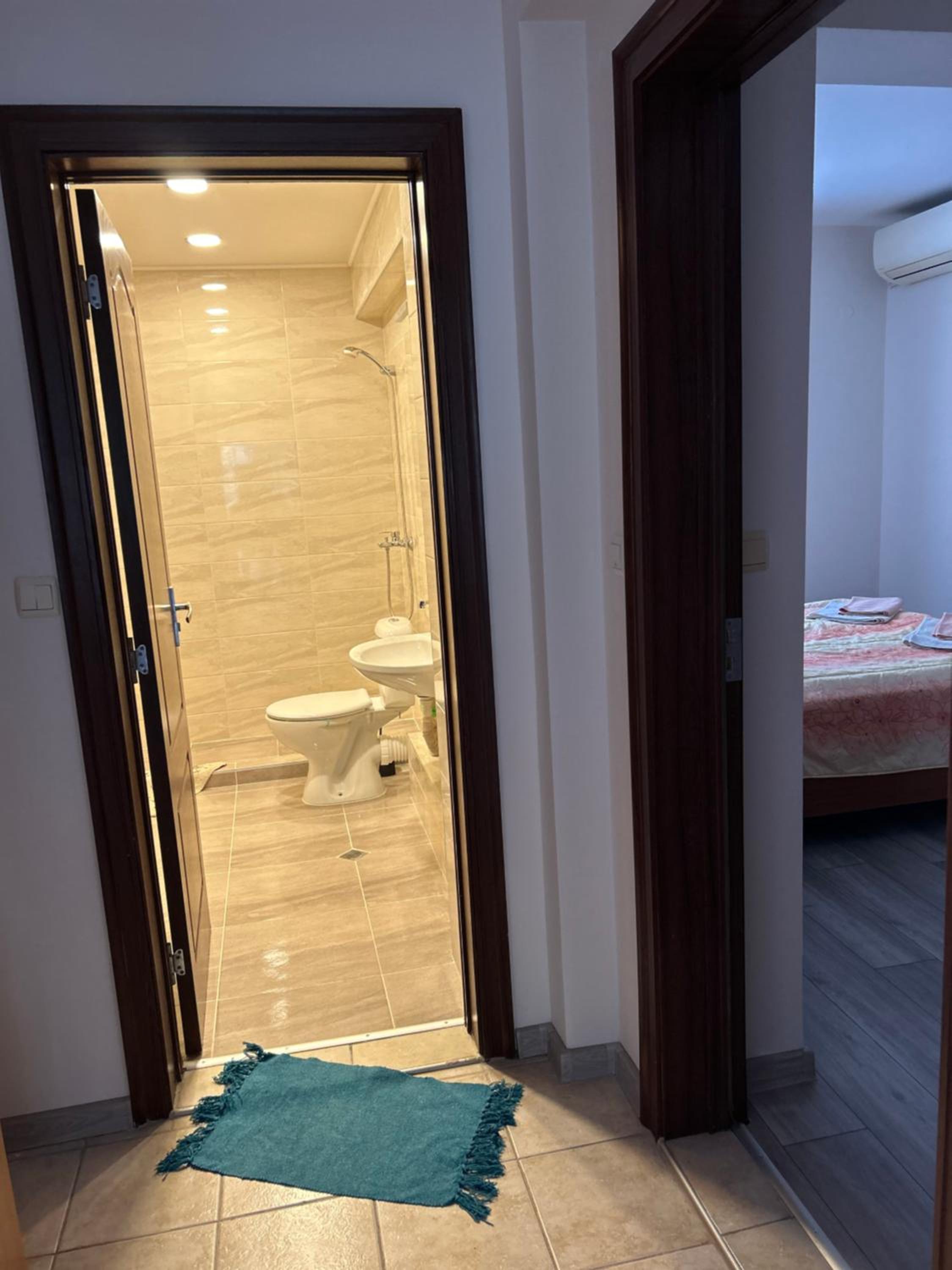 One-Bedroom Apartment - Photo 14