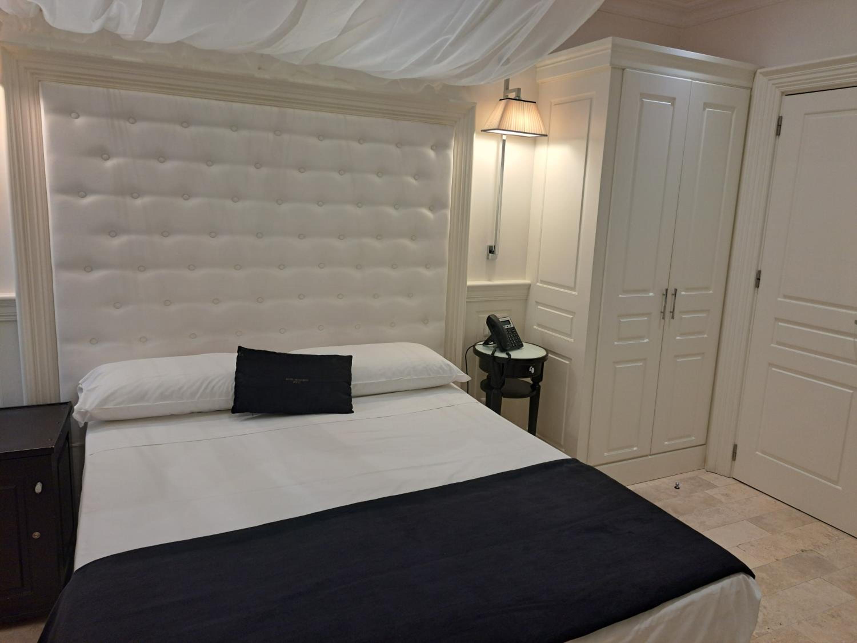 Small Double Room photo 3