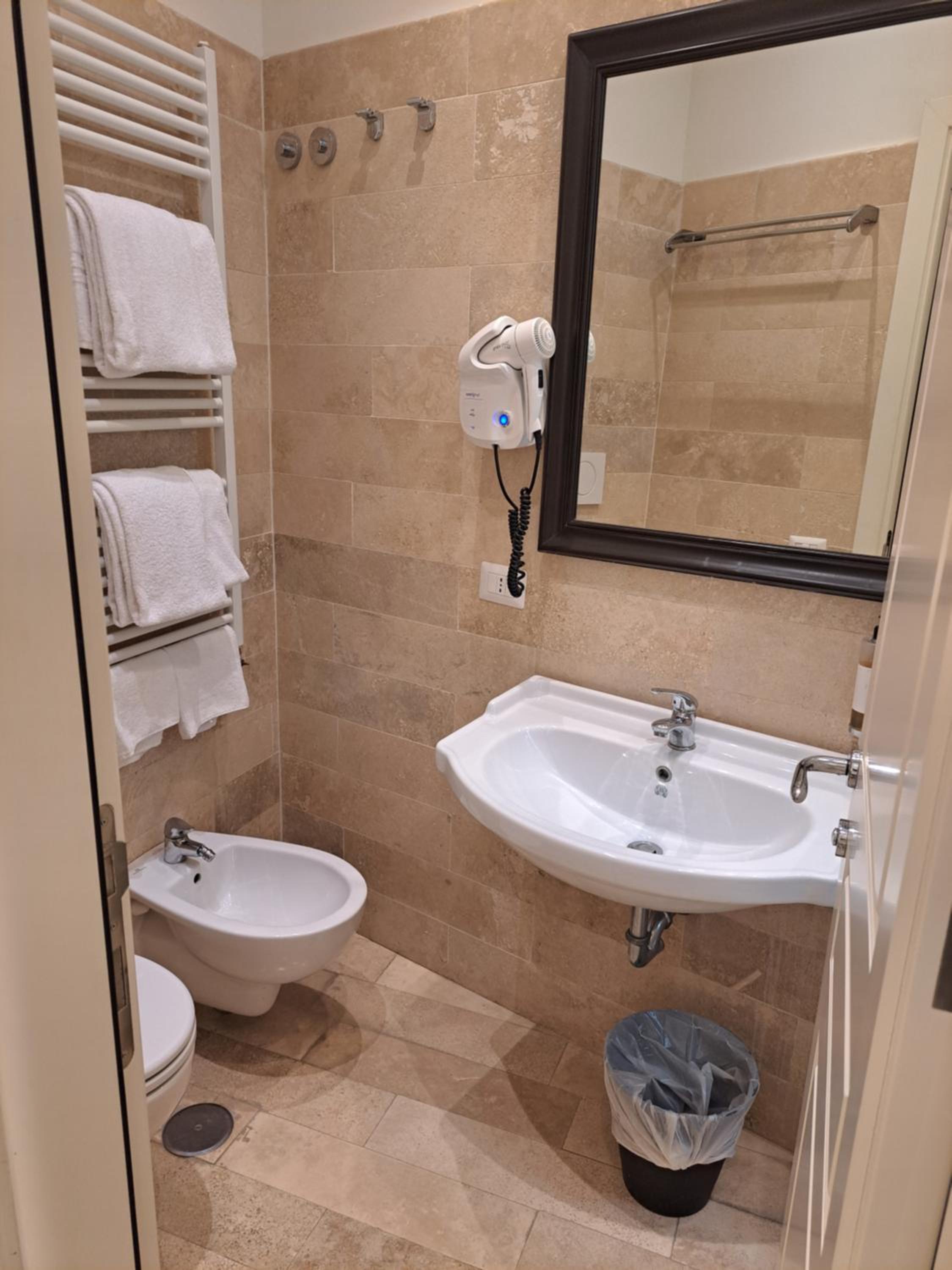 Small Double Room photo 2