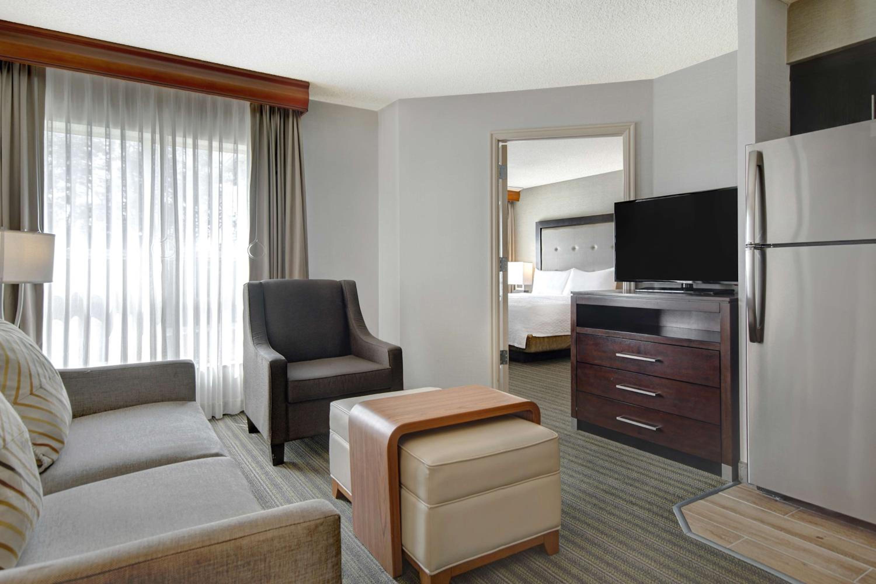 King Suite - Mobility Access/Non-Smoking - Photo 1