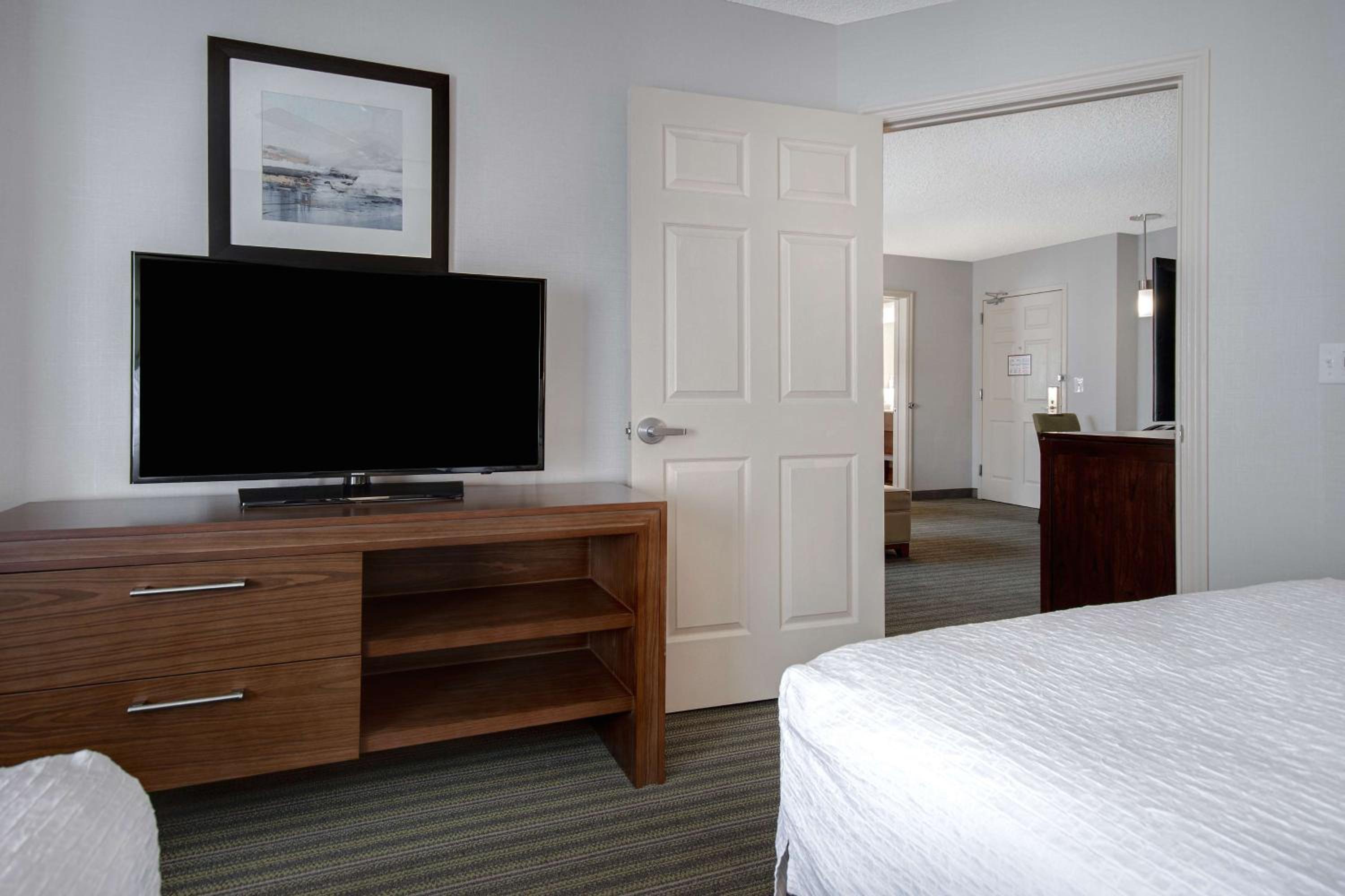 Two-Bedroom Suite - Non-Smoking - Photo 5
