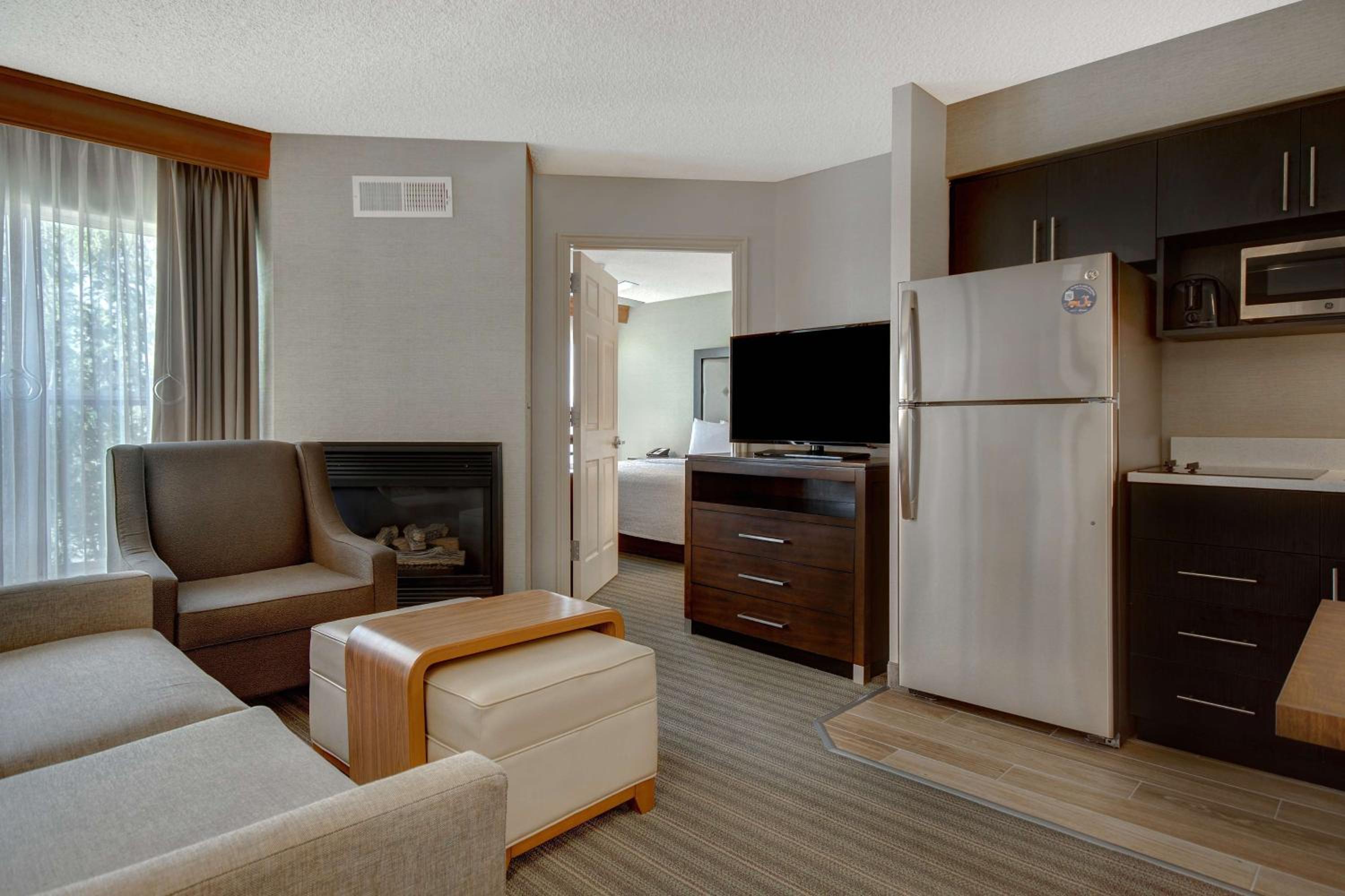Two-Bedroom Suite - Non-Smoking - Photo 6